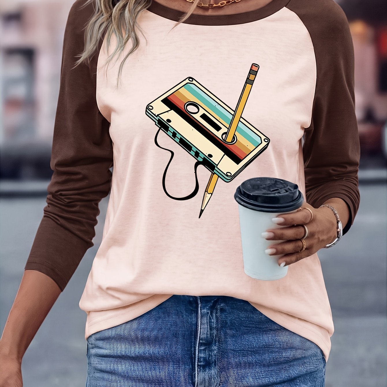TEMU T-shirt Femme Vintage à Manches Longues Raglan Color-block, Col Rond, Confortable et Polyvalent, Haut Automne/Hiver, Imprimé Cassette Vintage