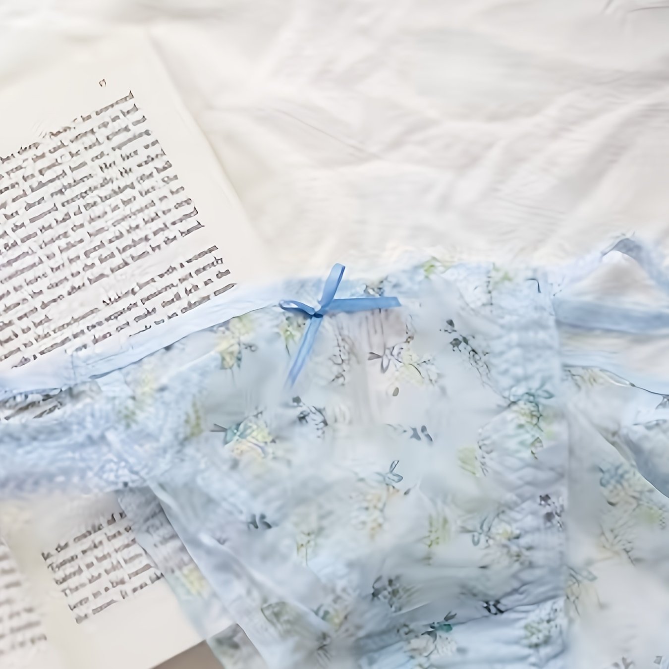 TEMU 花は色あせず、愛は炎のように強い「女性用ルパンティー、薄手、通気性、爽やか、小さめ、セクシー、ブリーフ」