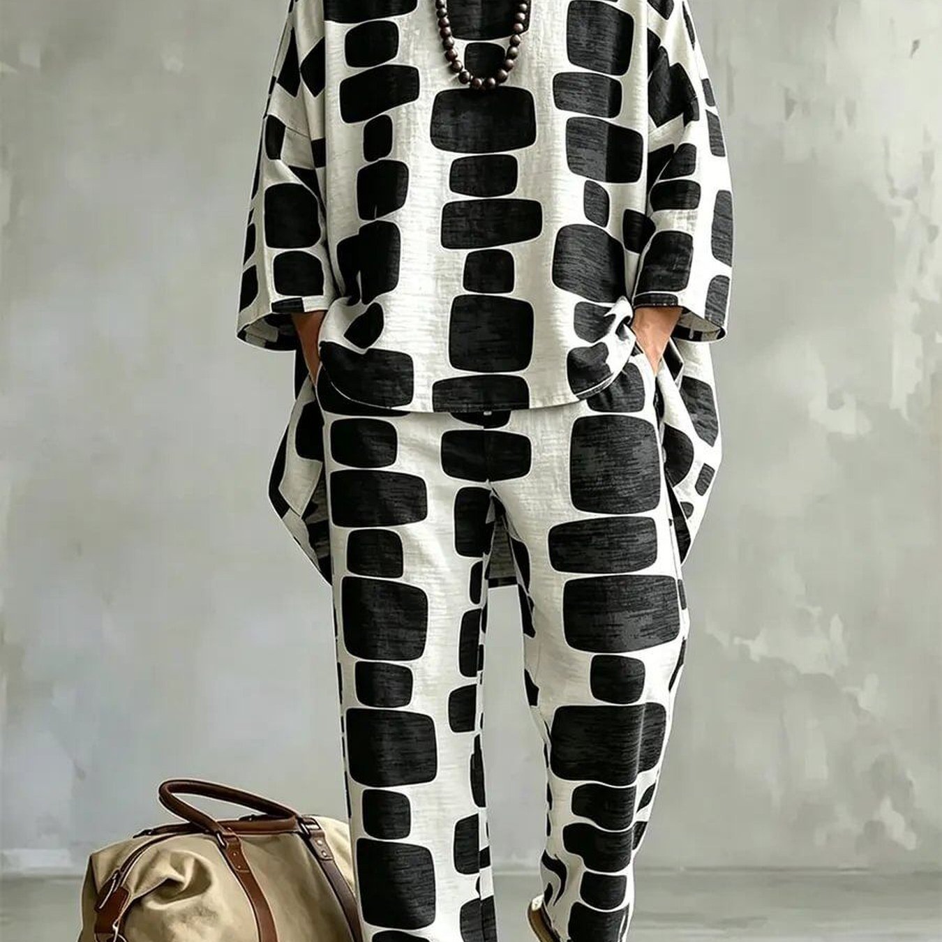 Image of Adolescents' Irregular-cut Top And Casual Pants - Geometric Print Pattern (no ). Ideal For Casual , Featuring Crew Neck And Lightweight Breathable Fabric, For Outdoor, For Teenager