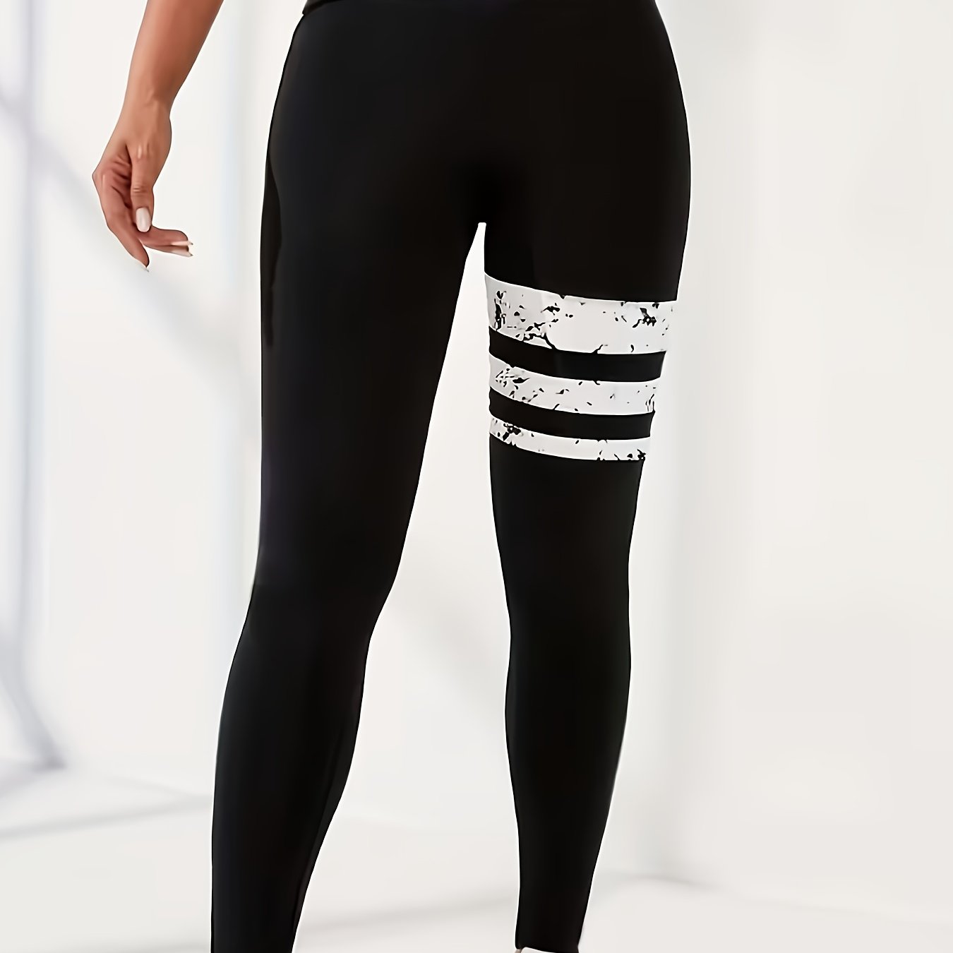 Image of A Yoga Pants For Women With Cross Waist, Black And White Stitching, High Waist Fitness Pants, Suitable For Gatherings, Outdoor Sports Parties, Etc., Nine-point Pants For Women
