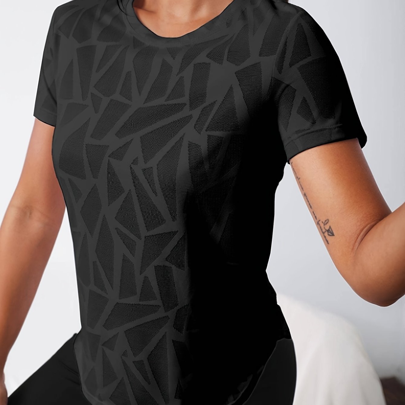 E-shop Damen-Modebekleidung, stilvolles kurzärmeliges T-Shirt, T-Shirt, Outfits für den Schulanfang, Abschlussfeier, Kleidung für den Schulanfang,