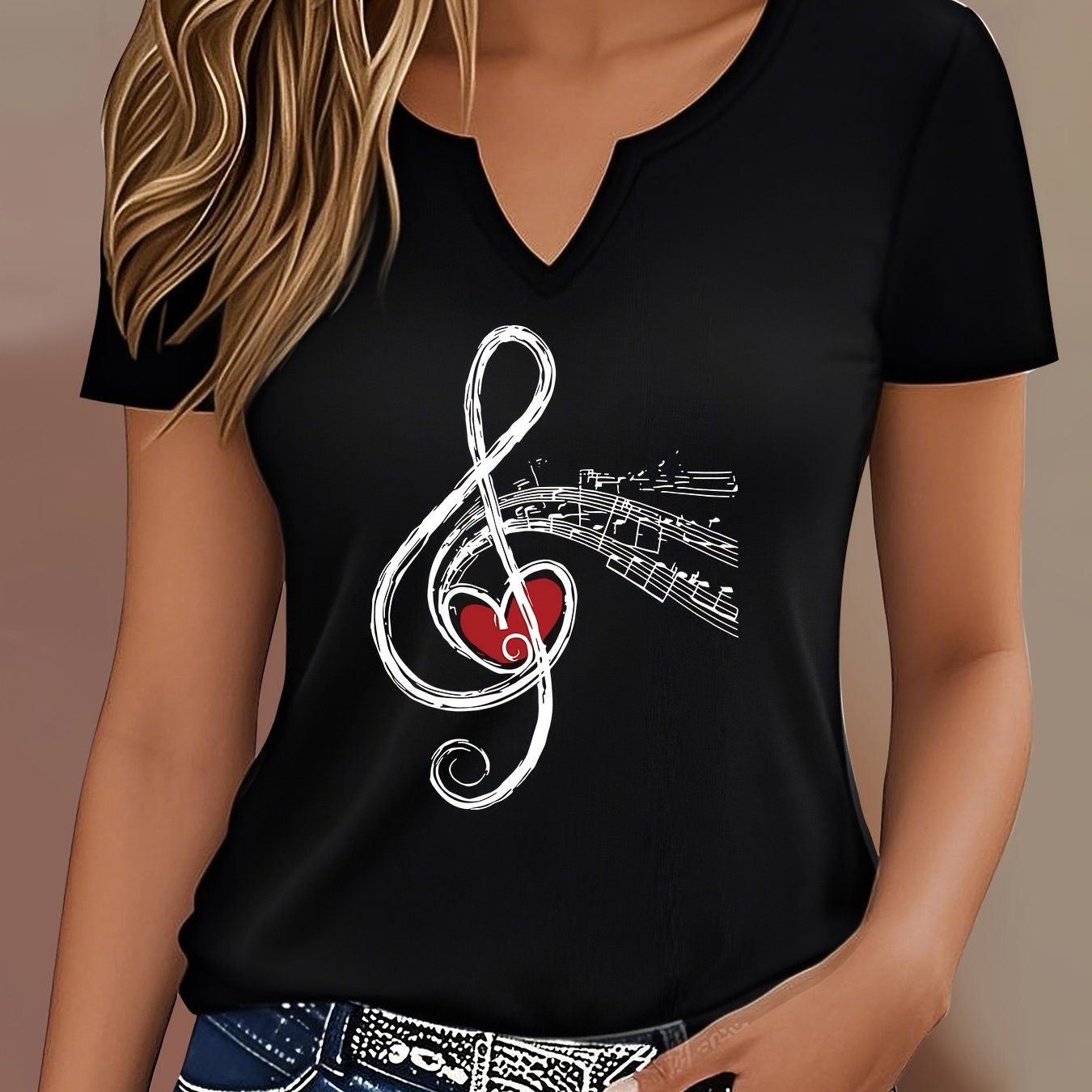 E-shop Modisches neues schwarzes Damen T-Shirt mit doppeltem V-Ausschnitt und Print