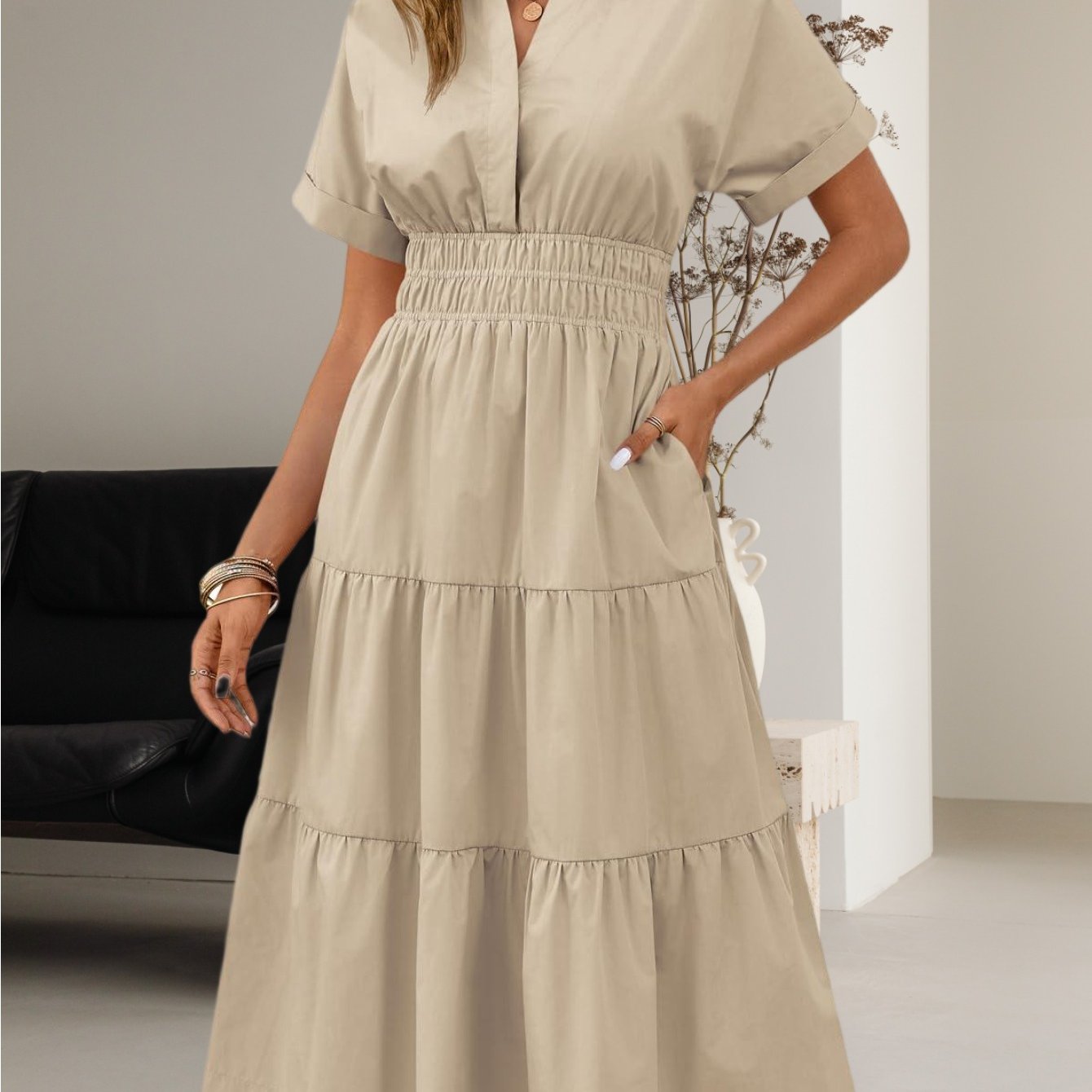 Image of Casual V-neck Short-sleeve Maxi Dress For Women, Featuring A Loose, With Tiers And Pockets, Perfect For Summer Wear