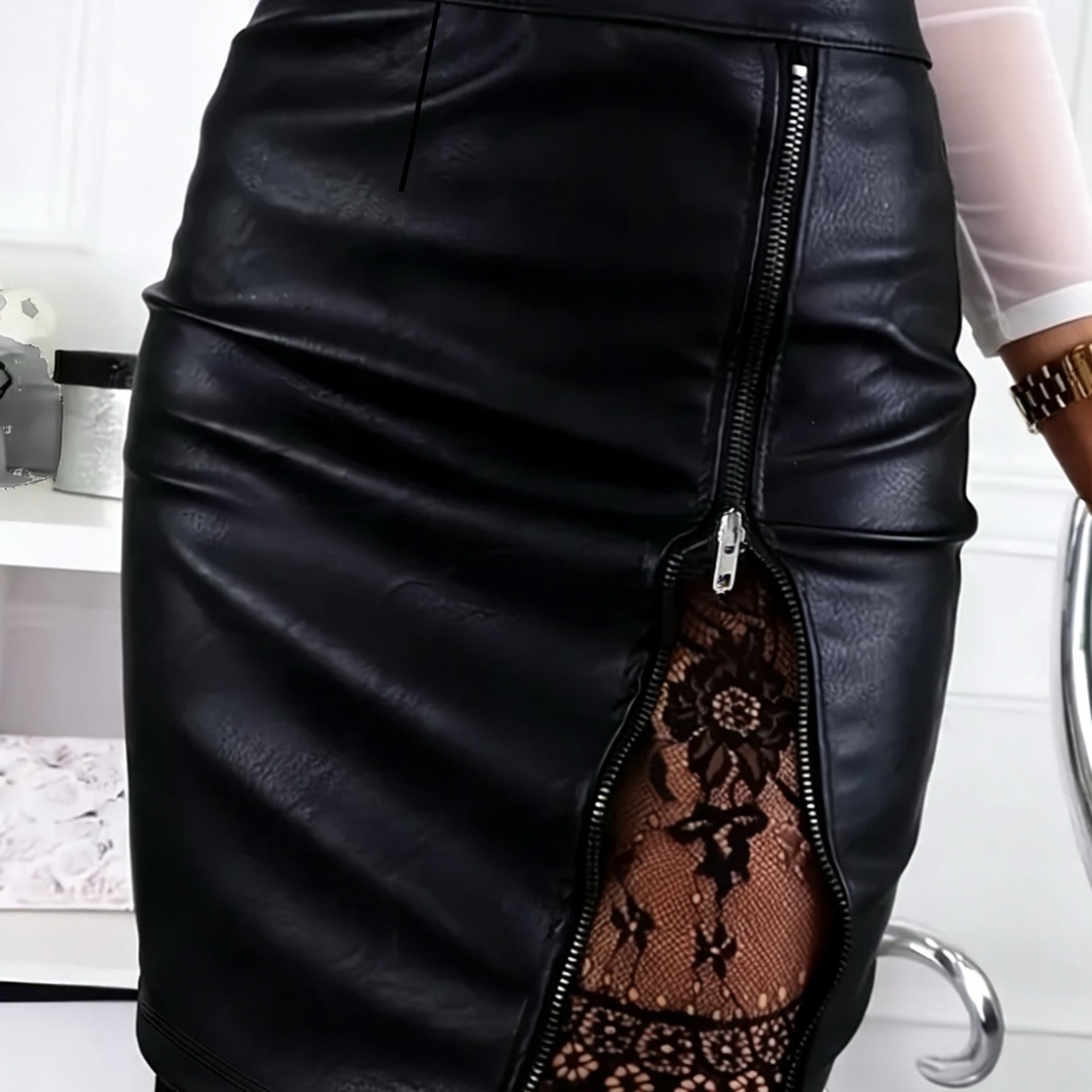 Image of Elegant Women's Skirt, Lace-paneled Body-hugging Fitted Pu Skirt, Suitable For Casual To Formal Wear And Easy To Care For