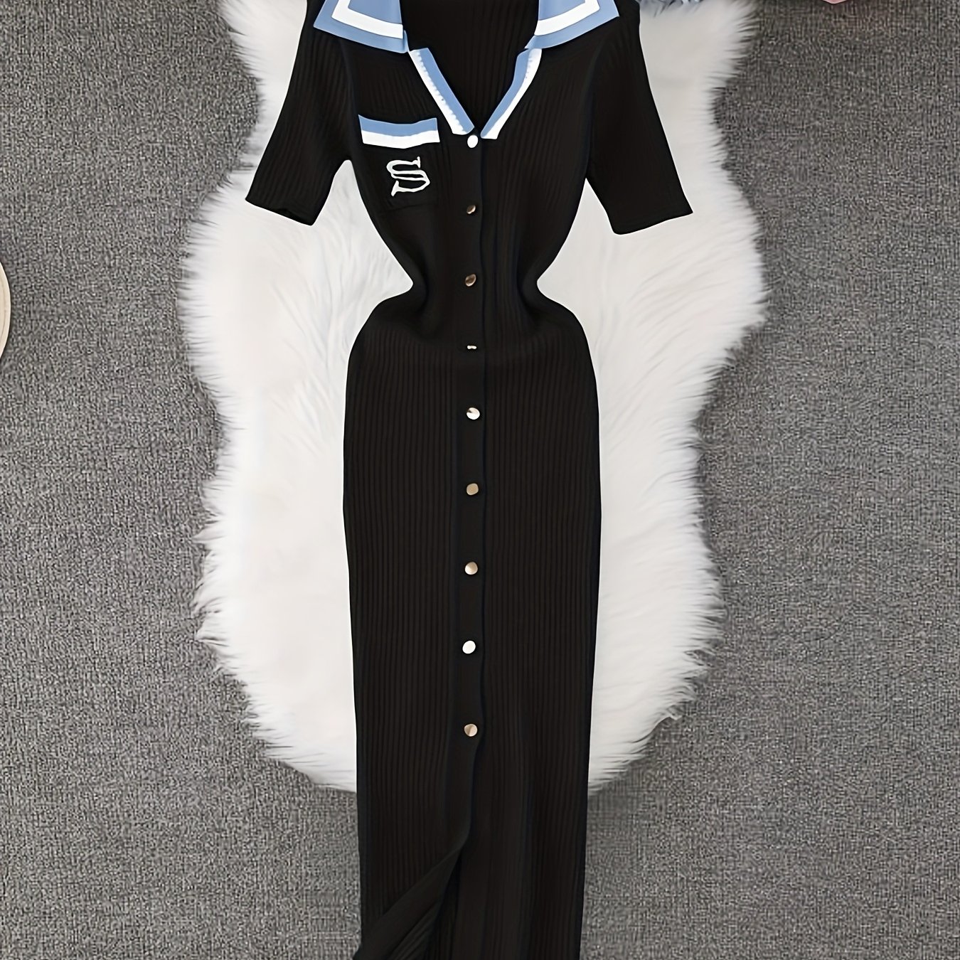 E-shop Modely Damen Pulloverkleid mit langem Rollkragen Knopfleiste in kontrastierenden Farben LL425