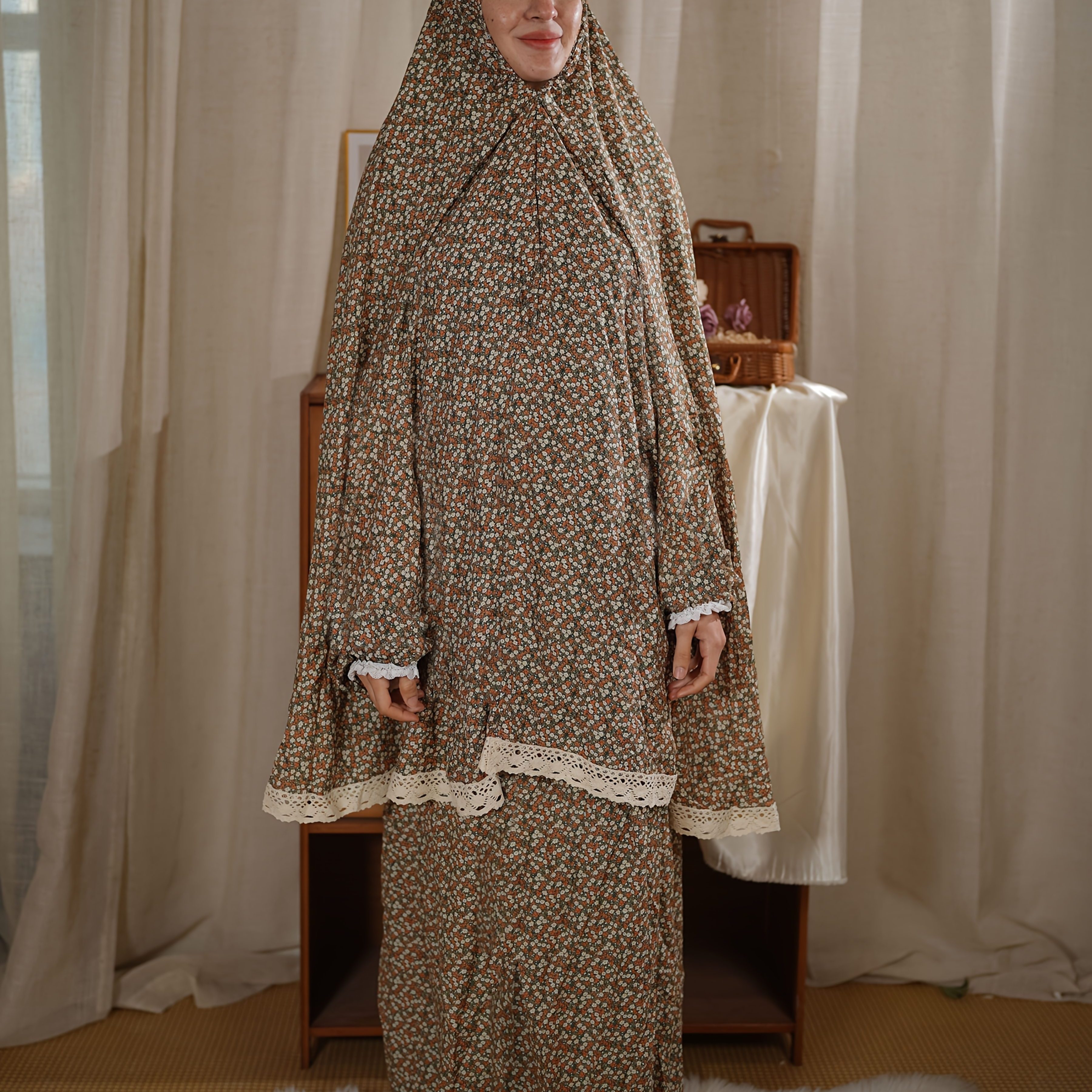 Image of Middle Eastern Women's Traditional Fashion New Style Printed Hooded Robe Dress With Upper Skirt 83cm And Lower Skirt 103cm