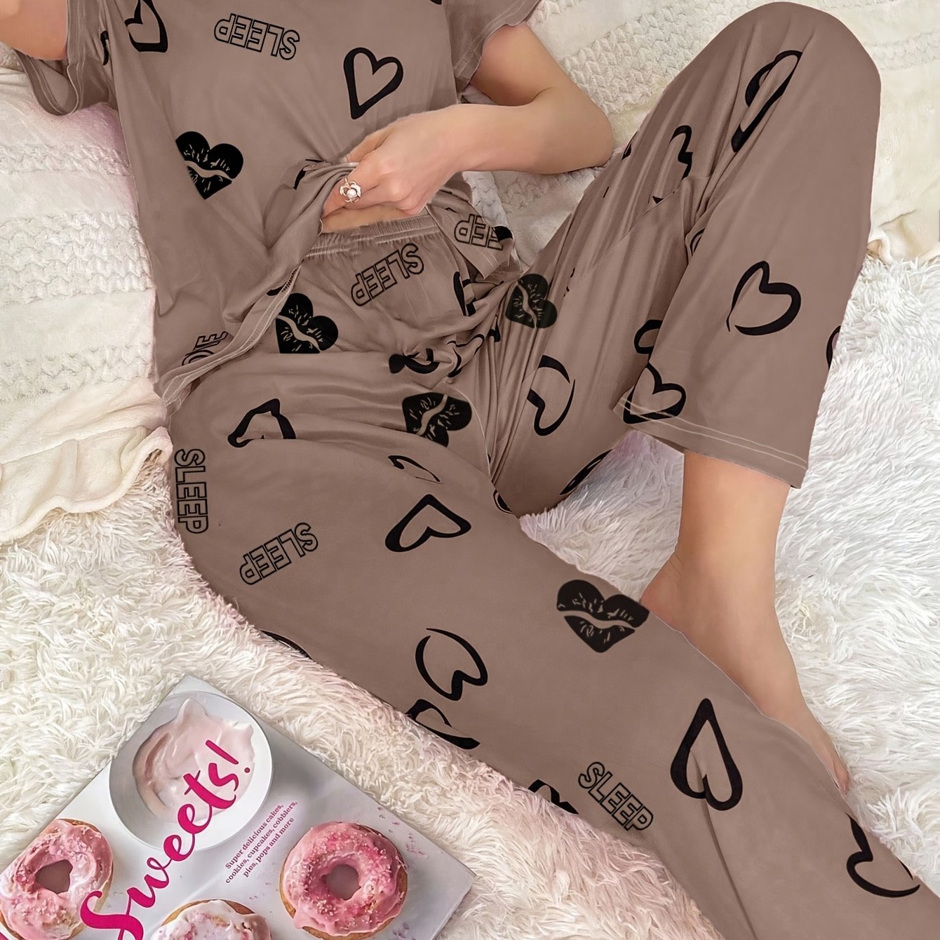 TEMU Casual Women's Positioning Letter Love Heart Short Sleeve And Pants Women's Pajama Set