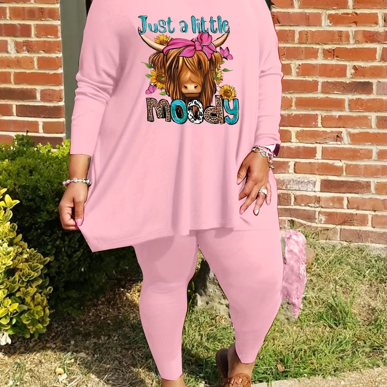 TEMU Plus Size - Plus Size - 0xl To 8xl Women's Autumn/winter Set, Featuring Just A Little And A Cow Pattern With A Bow, Sunflowers And Decorations