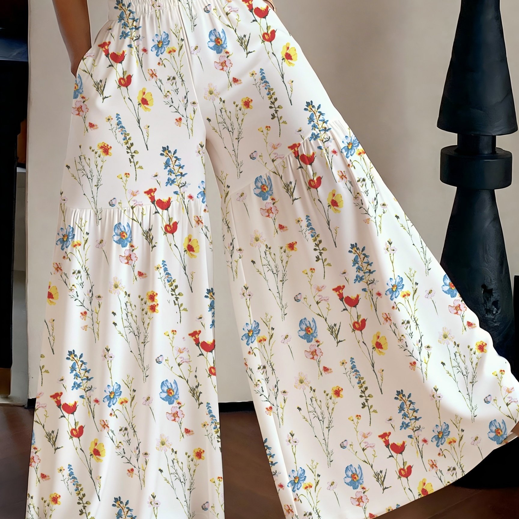 E-shop Leichte Damenhose mit Blumendruck, lockerer Passform weitem Bein