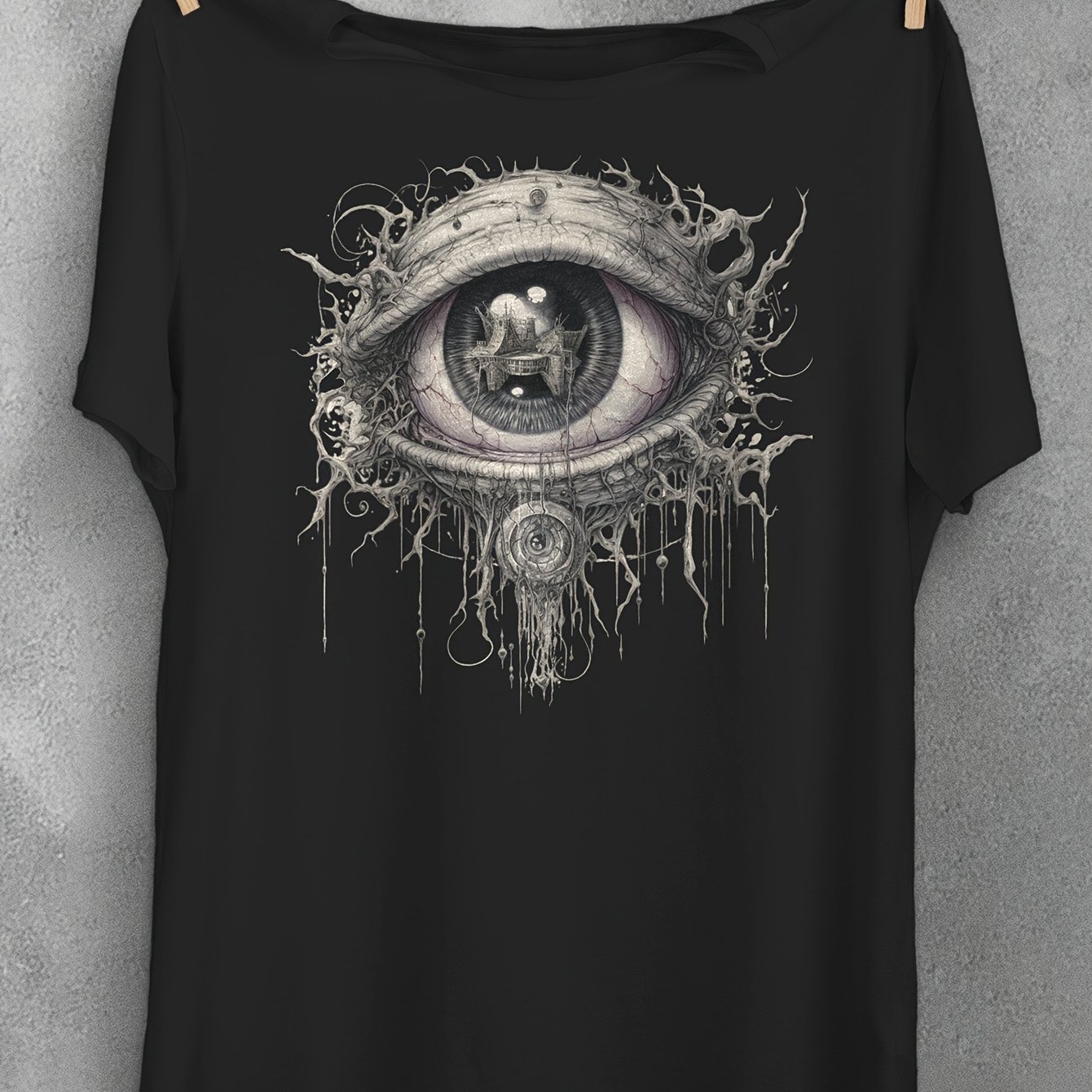 Gothic Eye Graphic T-shirt Plus Size Goth Tee Eerie Shirt Spooky Halloween Eye Print Shirt Horror Lovers Gift Xl 2xl 3xl