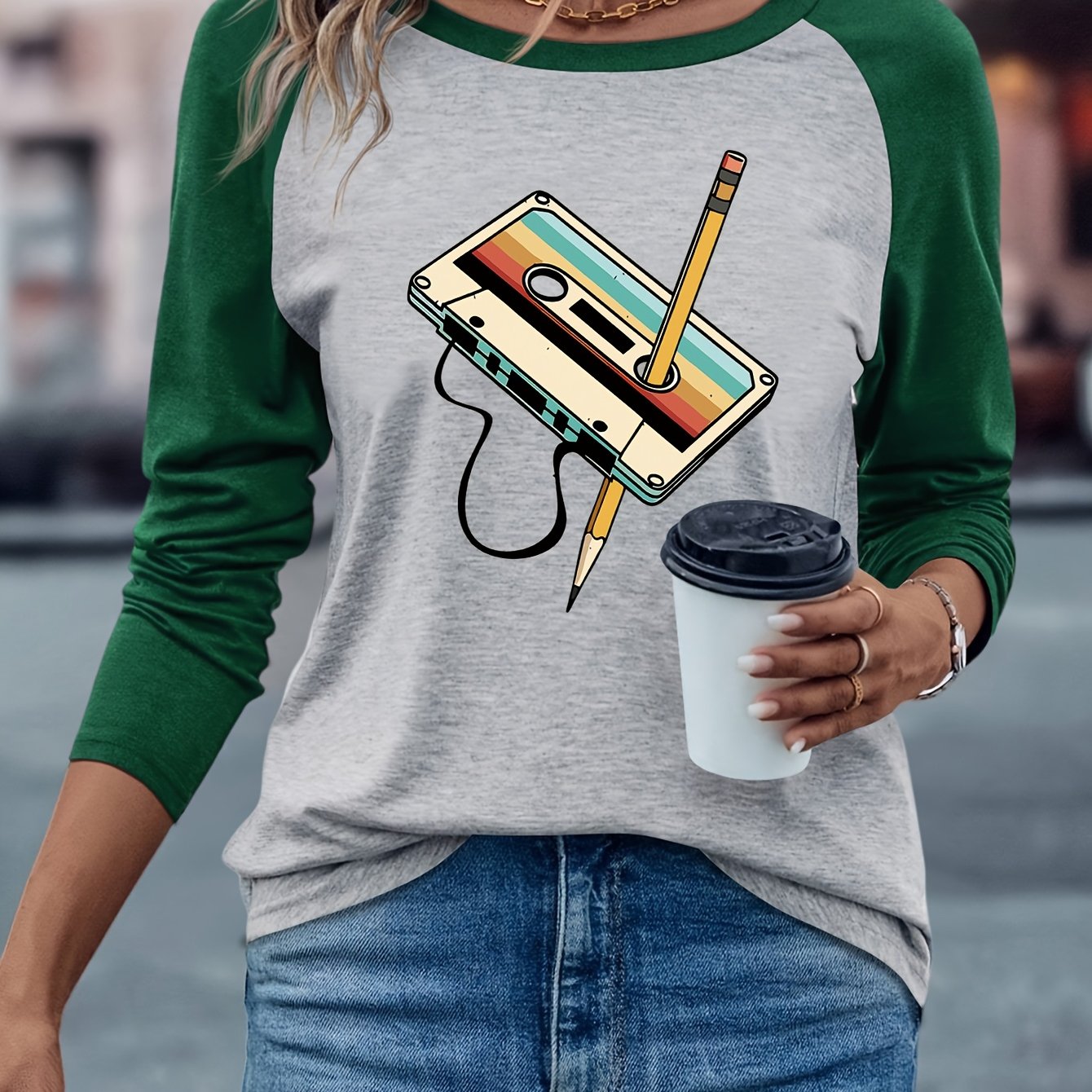 TEMU Vintage Cassette Tape Print Women's Autumn/winter Top, Comfortable Versatile Fashion Casual Round Neck Color-block Raglan Long Sleeve T-shirt