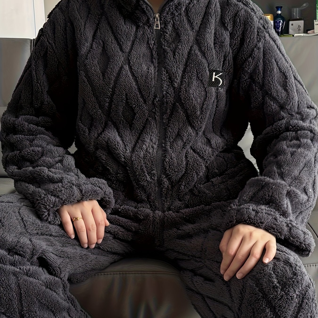 Image of Men's Plush Zip-up Set With Pockets, Warm And Comfortable Loungewear, New Autumn/winter Collection, Skin-friendly And Quick-drying, Perfect For Fall And Winter