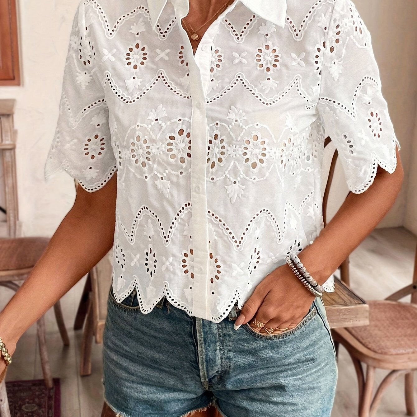 E-shop Modisches, hohles Design Revers Elegantes Kurzarmhemd Top Damenbekleidung, Koreanische Trendige Mode Damen Winterbekleidung, Schöne Damenbluse,