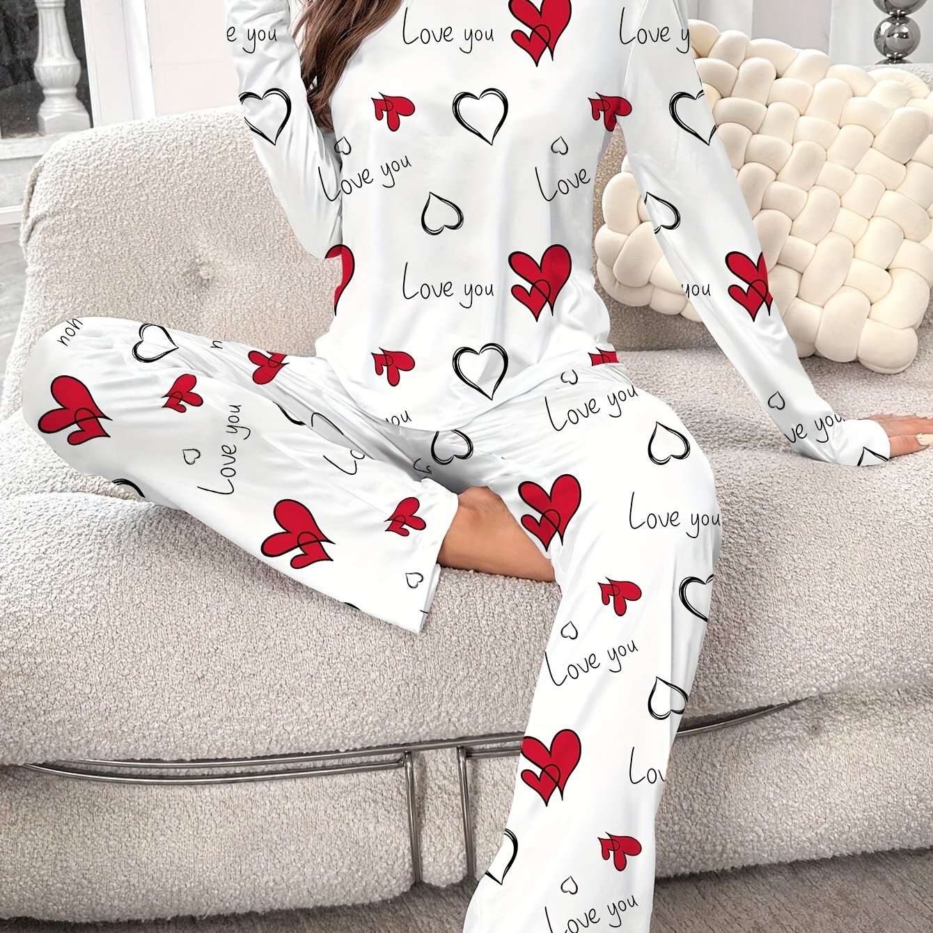 E-shop Damen Langarm- und Hosen-Pyjama-Set, Roter Herz-Englischer Vollprint