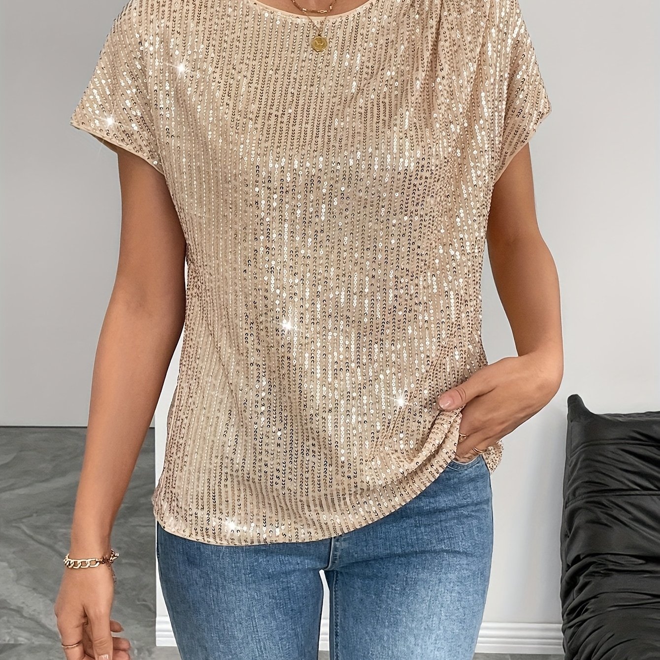 Image of Women's Fashion Colorful Sequin Round Neck Short Sleeve Pullover Top, Fashion Shirt