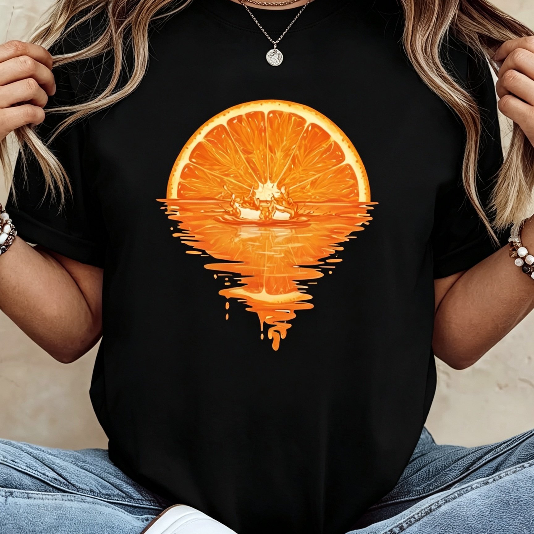 White T-shirt With Orange Reflection Print - Peel & Texture Short Sleeve Round Neck Casual Summer Beachwear Suitable For Wear, Machine Washable Apparel
