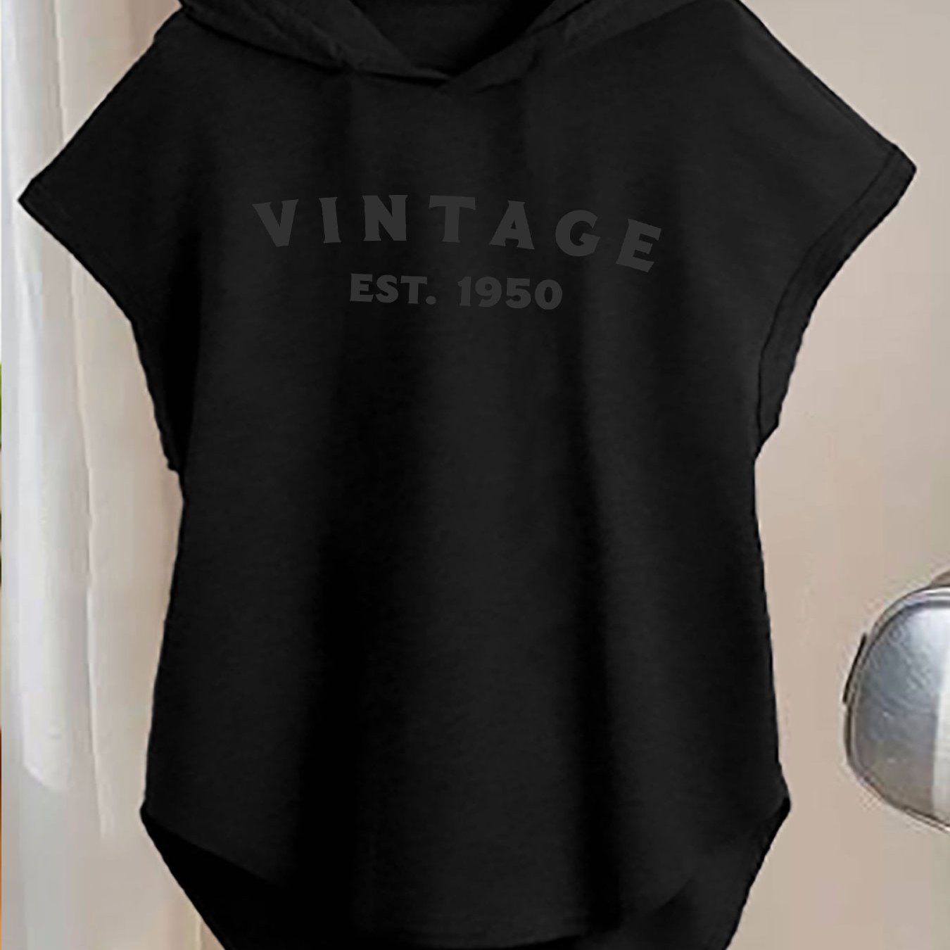 TEMU 1pc Fashion Top Beautiful Ladies Slim Fit Batwing Sleeve Short Sleeve Vintage 1950 Print Hooded Sweatshirt Loose Casual Short Sleeve, Spring And