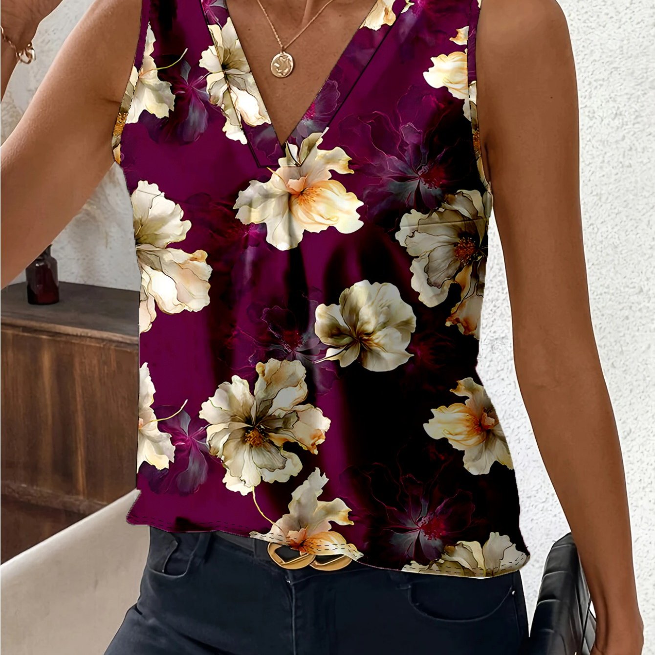 TEMU Plus Size - Plus Size - Beautiful Floral Pattern, Elegant Plus Size Summer Women's Vest, Geometric Stretch V-neck Top, Comfortable And Practical