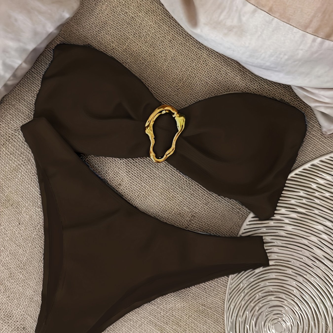 TEMU bikiniset, kleur, zeer rekbare stof, versierd met onregelmatige metalen ring, 1-delige strapless bikinitop en uitgesneden zwembroekje