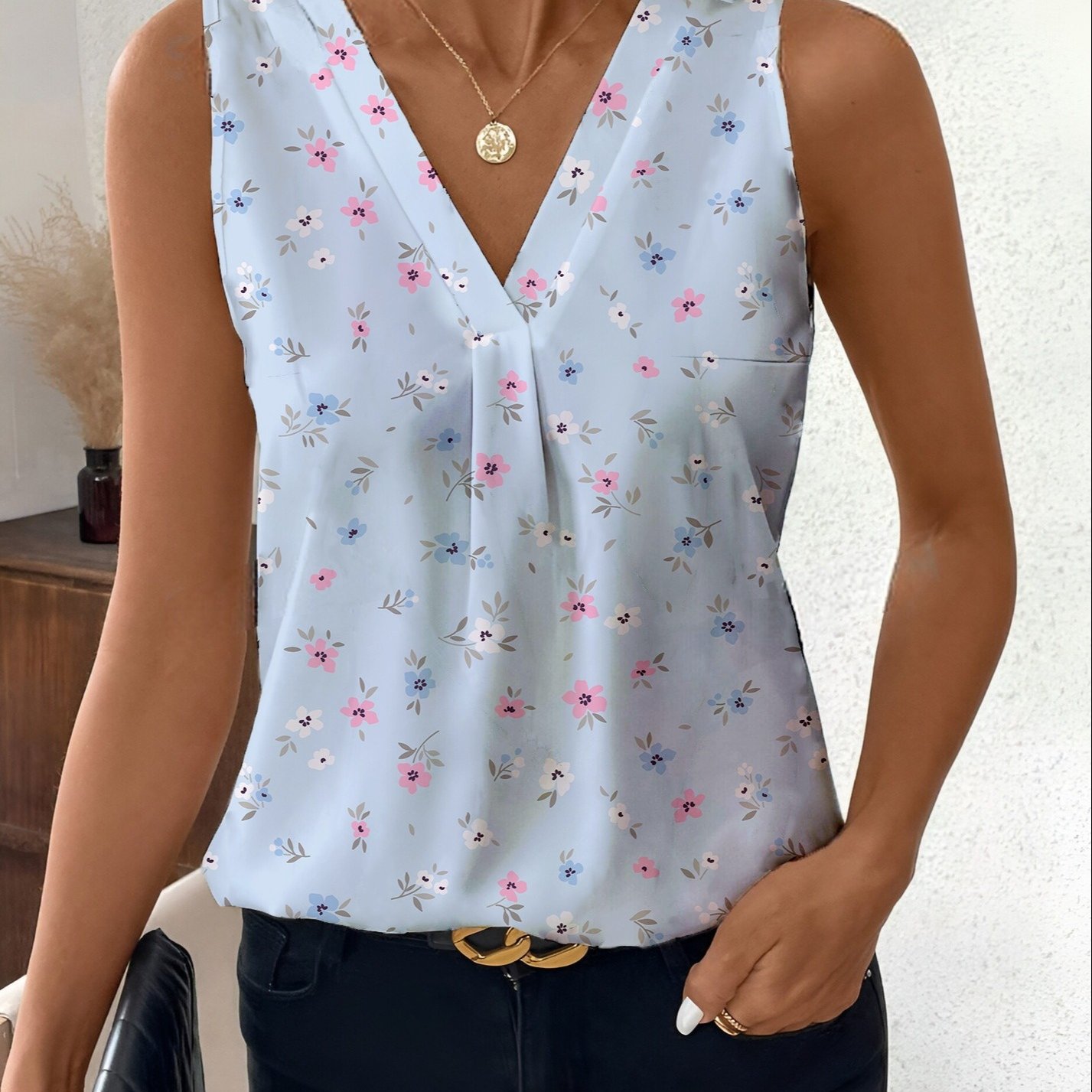 E-shop Plus Size - Plus Size - Blaue Hintergrundfarbe, buntes kleines Blumenmuster, elegante Plus Size Sommer Damenweste, geometrischer Digitaldruck,