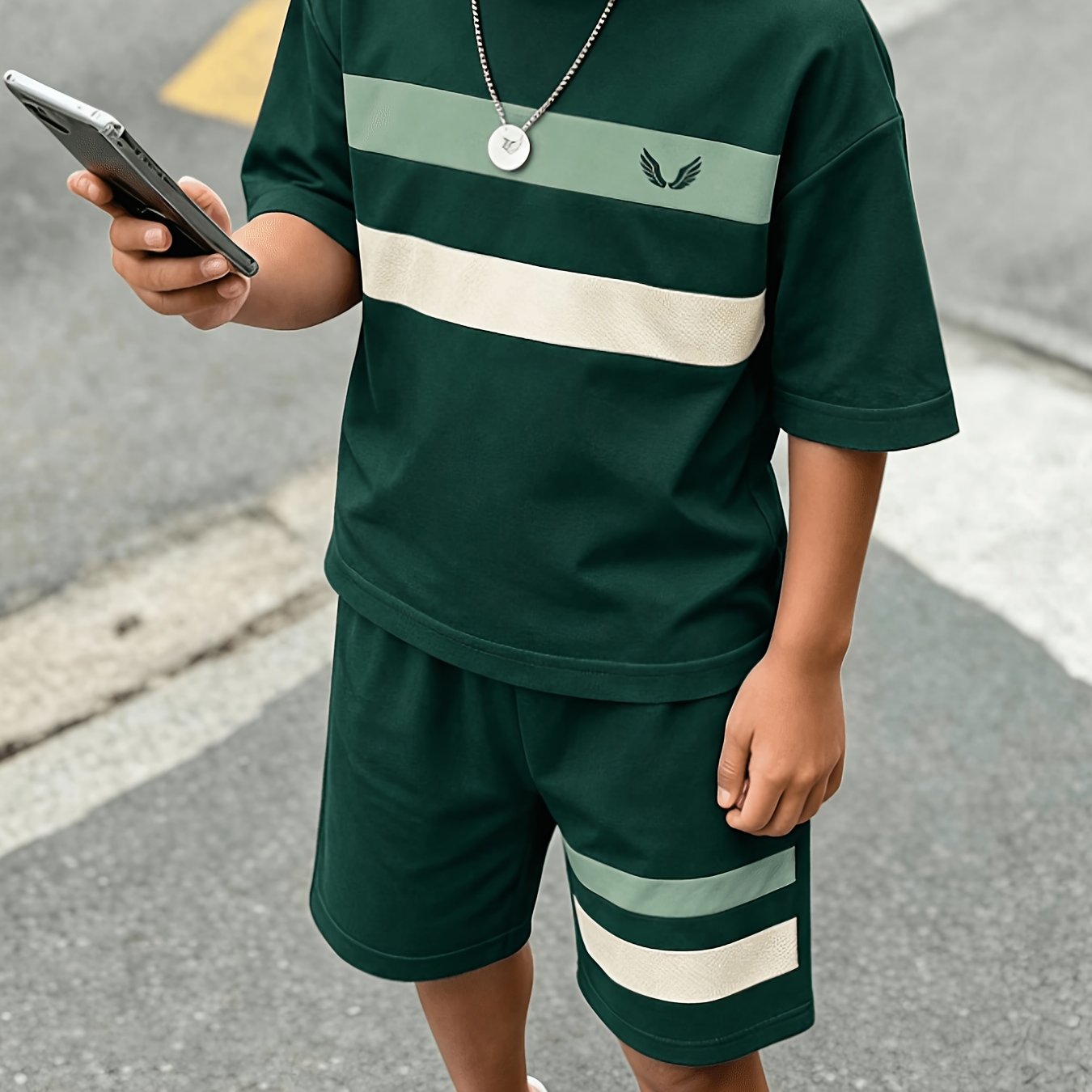 TEMU 2pcs Boys' Clothing Set Featuring Cool Wing Patterns With Contrasting Striped Prints, Including A Round-neck Short-sleeve T-shirt And Matching