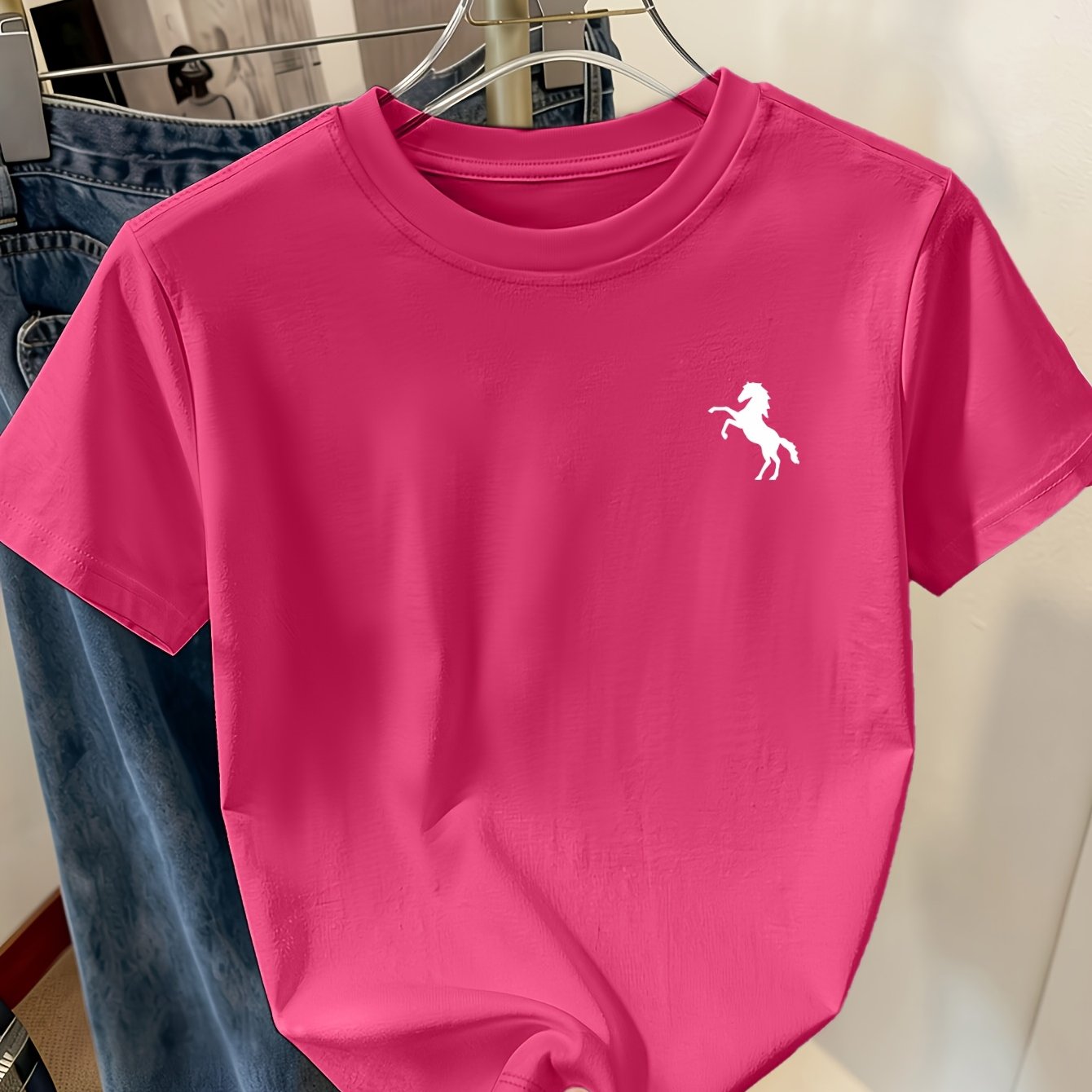 TEMU 2026 Spring Summer New Fashionable Individual Round Neck Design Women's Chest Label Cartoon Horse Letter Easy Pattern Women' Versatile Casual