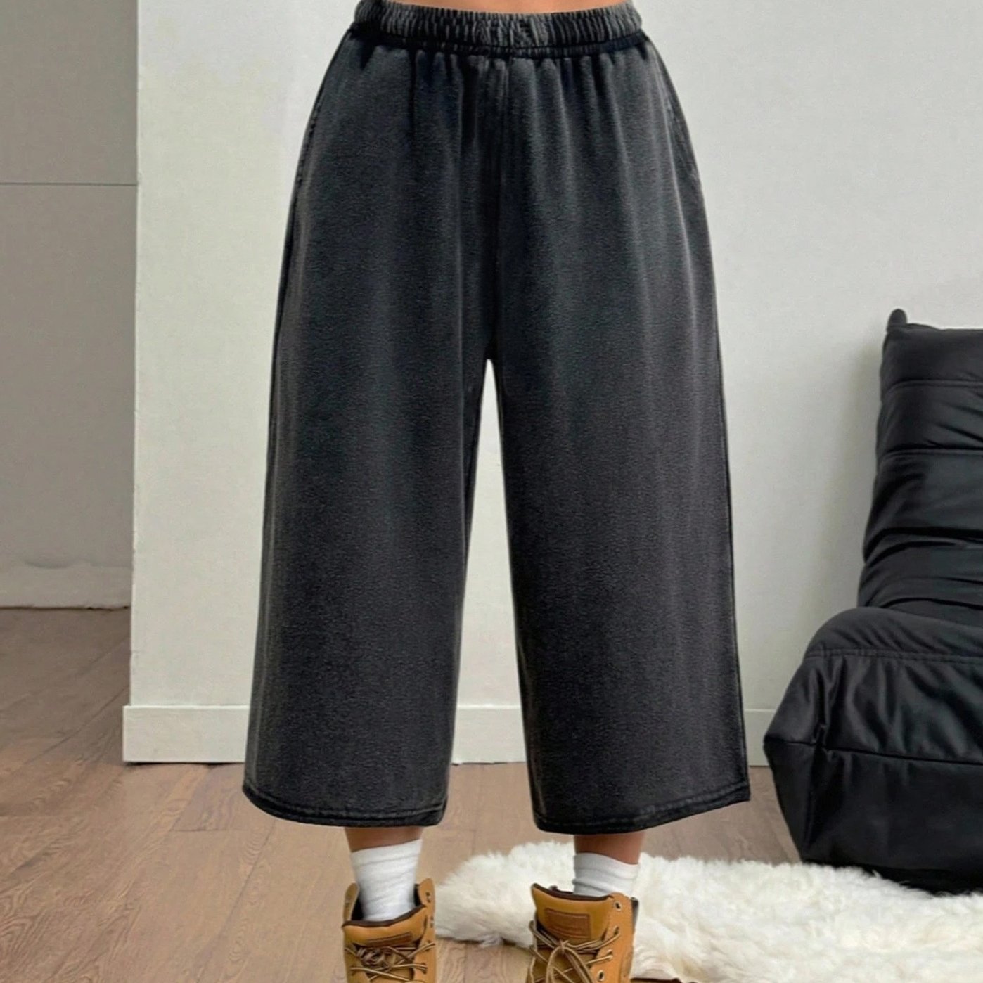Women's Vintage Washed Capri Pants - Distressed Mid-length Casual Trousers
