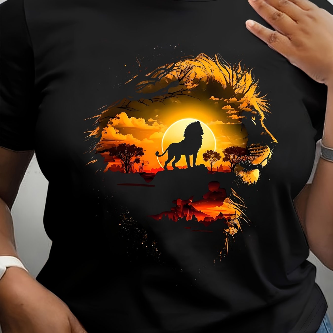 E-shop Plus-Size, Plus-Size T-Shirt mit Löwen-Print, Kurzarm mit Rundhalsausschnitt, Lässiges Oberteil für Sommer & Frühling, Damenbekleidung