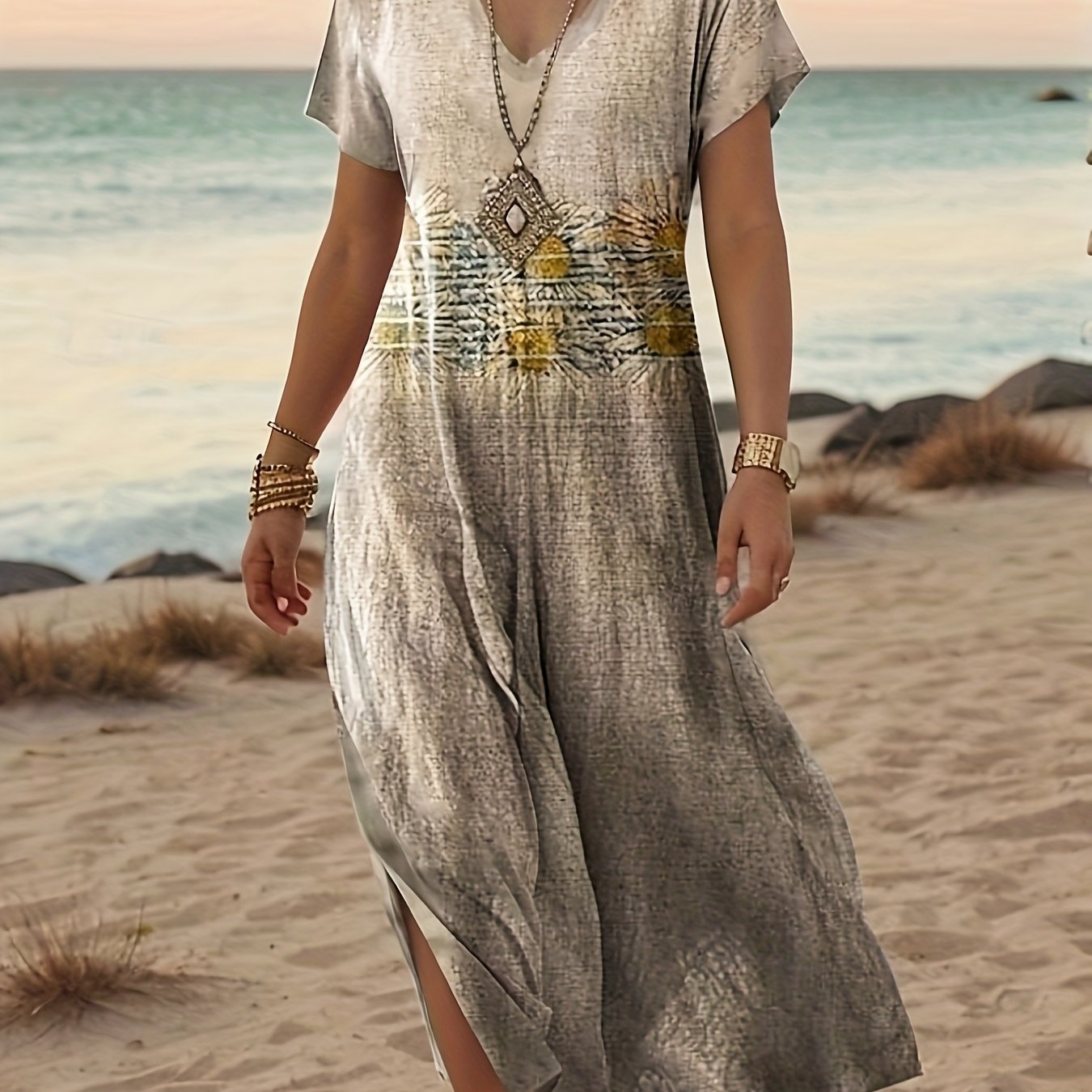 E-shop Sonnenblumenmuster Strandkleid für Damen mit V-Ausschnitt, kurzen Ärmeln und seitlichem Schlitz