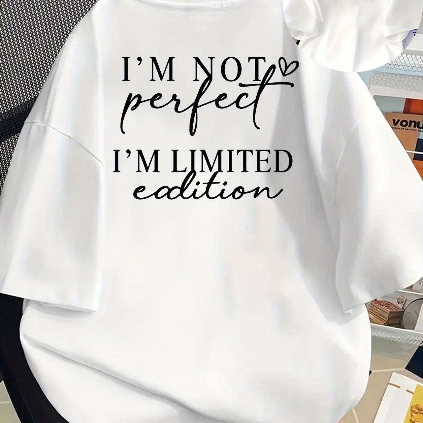 E-shop Kurzarm-T-Shirt mit Druck vorne und hinten - " Perfect", Edition - Trendiges Damen-T-Shirt für Frühling und Sommer mit Aufdruck, ein modisches