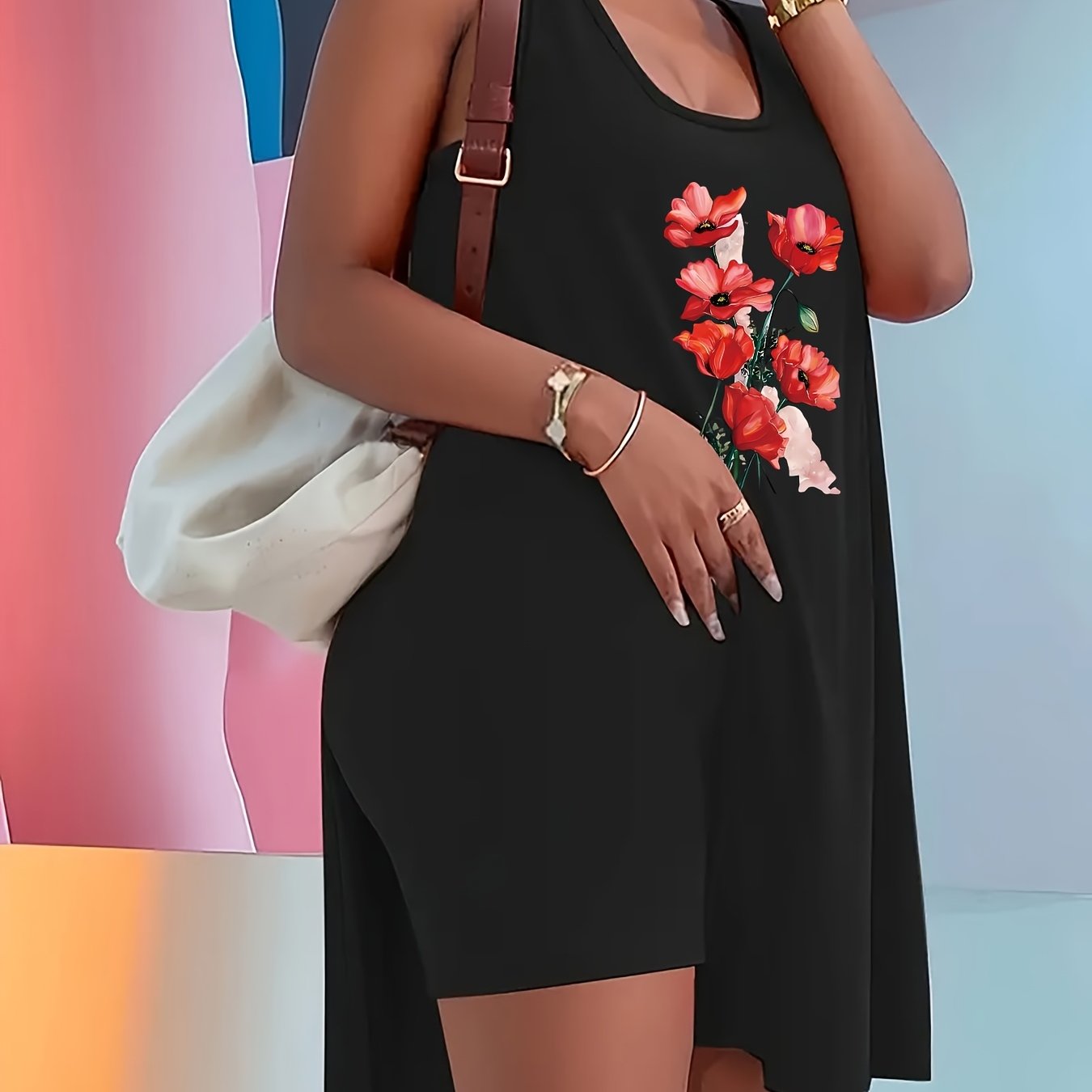 TEMU Plus Size - Plus Size - A Casual Outfit Featuring A Sleeveless Top And Shorts With A Red Poppy Flower Print