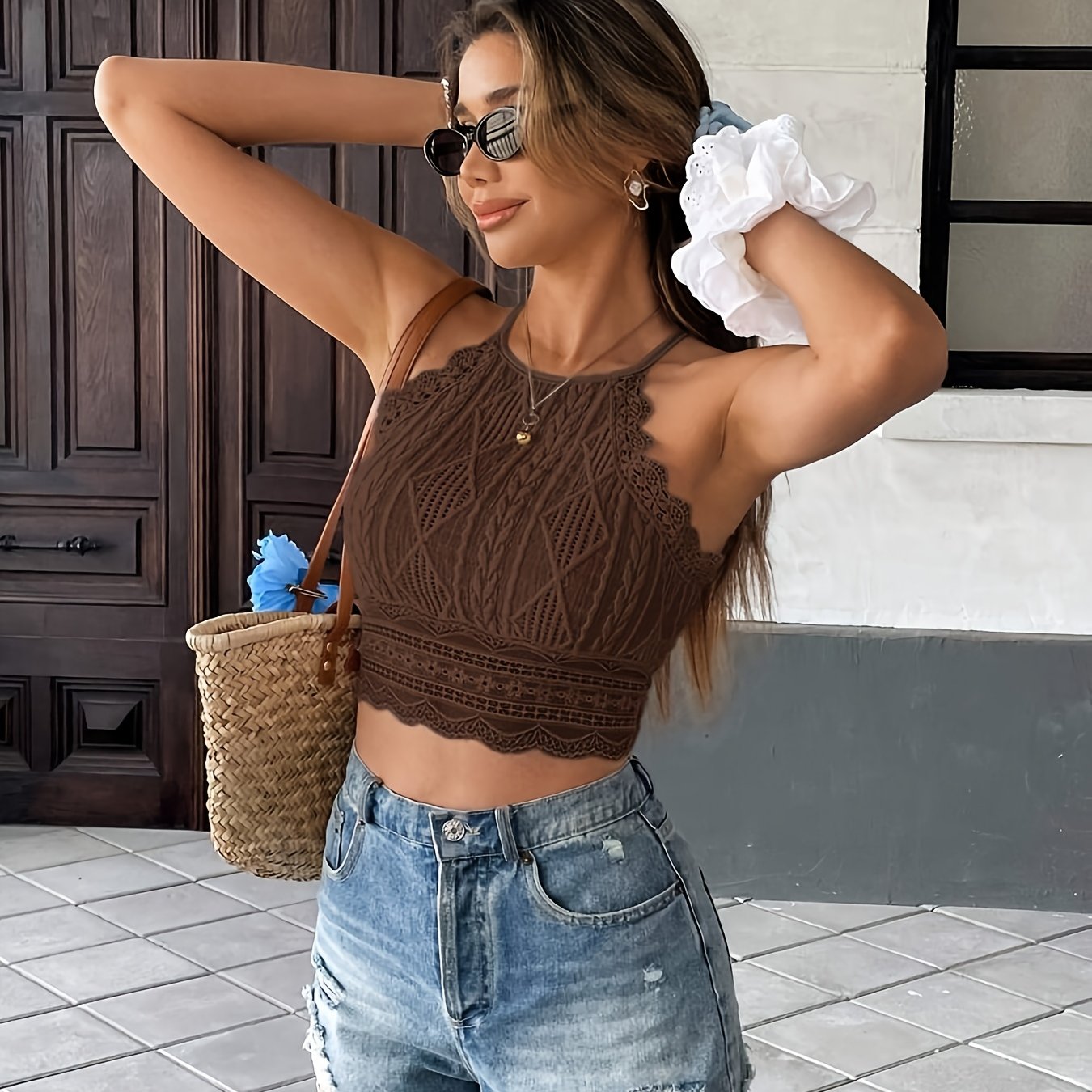 E-shop Damen Urlaub Spitze Cropped Slim Fit Neckholder Tank Top, Weiße Hochzeitssaison, Spitzen Patchwork, Strukturierter Stoff, Enganliegendes