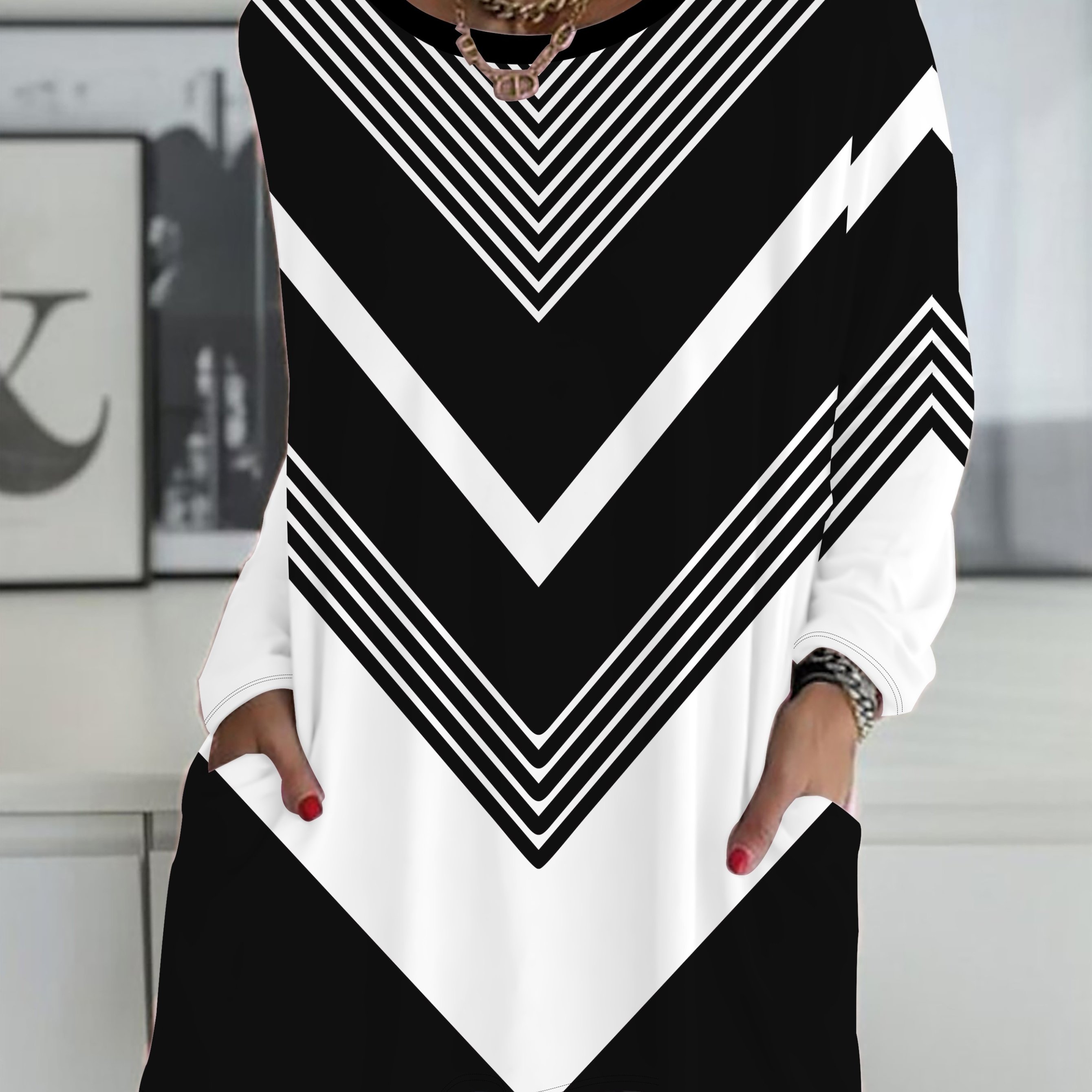 Plus Size - Plus Size - Women's Plus Size Casual Elegant Geometric Arrow Pattern Printed Round Neck Long Sleeve T-shirt Top