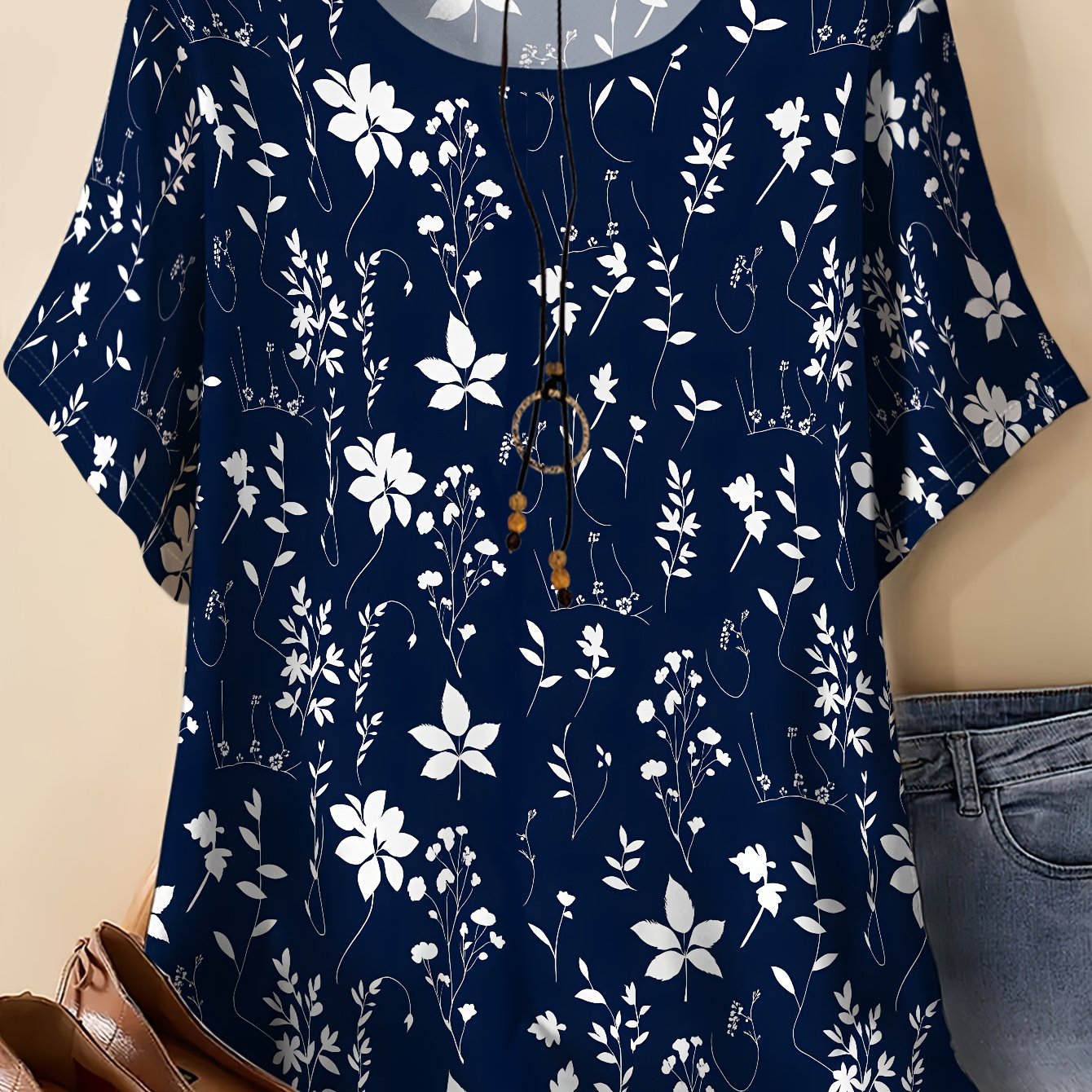 TEMU Plus Size, Plus-size Women's Clothing T-shirt With Printed Design, Round Neck, Short Sleeves, Summer Top With Navy And White Floral Print,