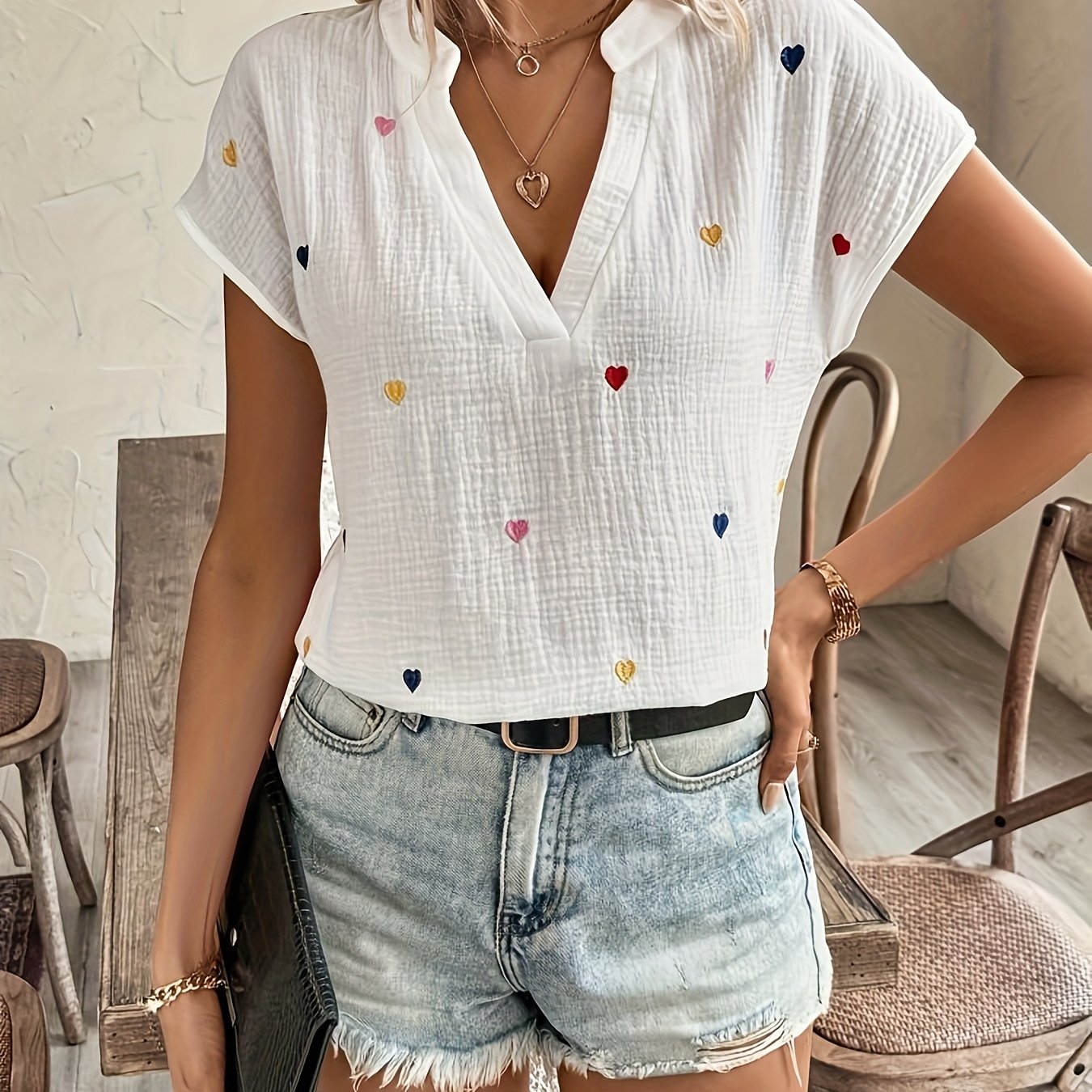 Casual Versatile Heart Embroidery Women's Shirt