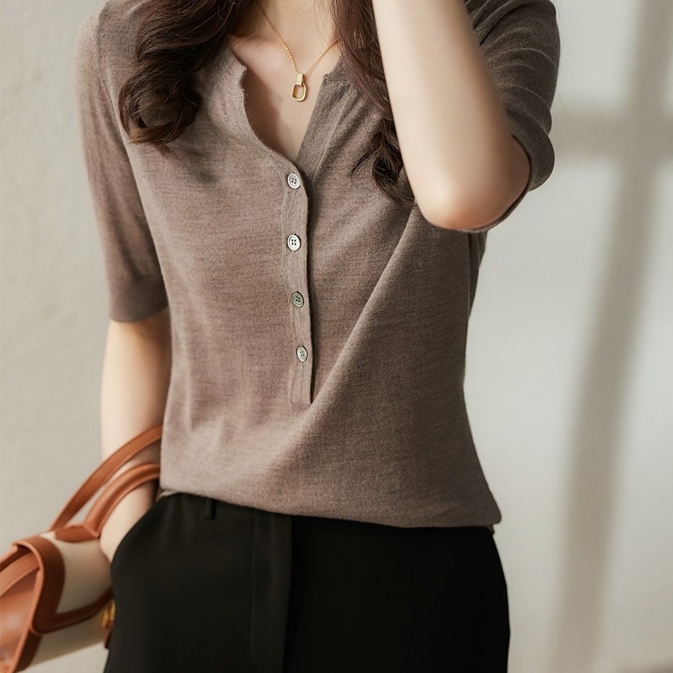 Solid Color Half-sleeve V-neck Half-open Front Women's Pullover, Lightweight Loose- Top, Simple And High-end Feel