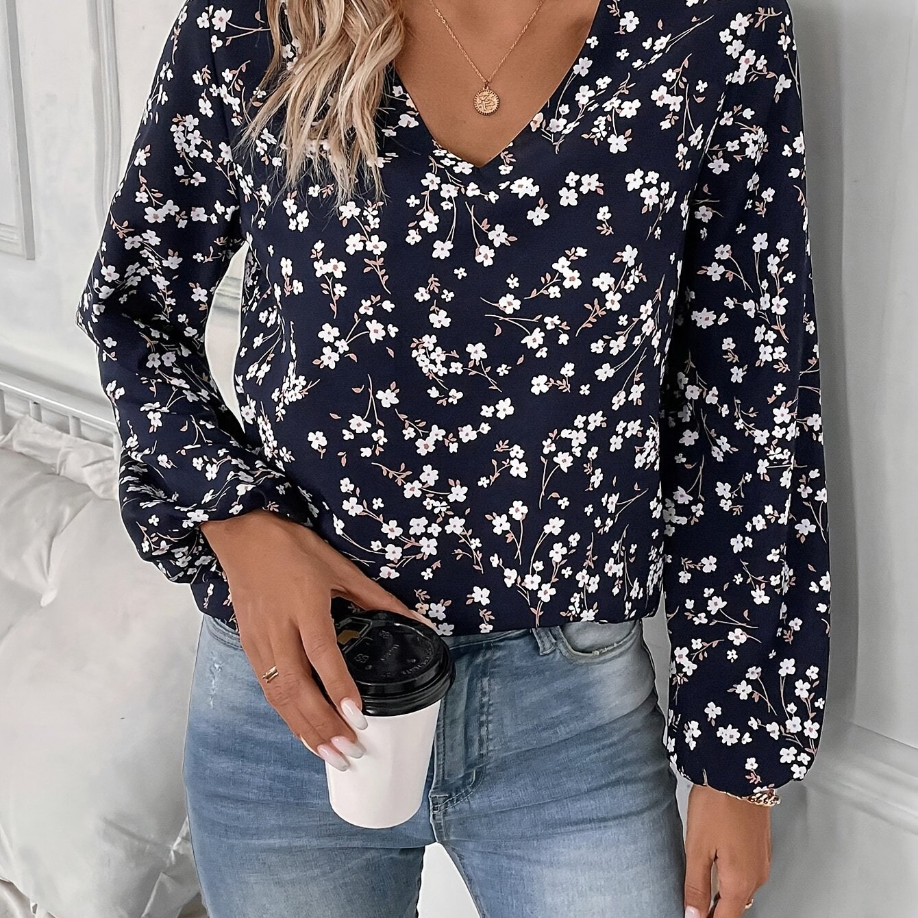 Small Floral Print Lantern Sleeve Shirt