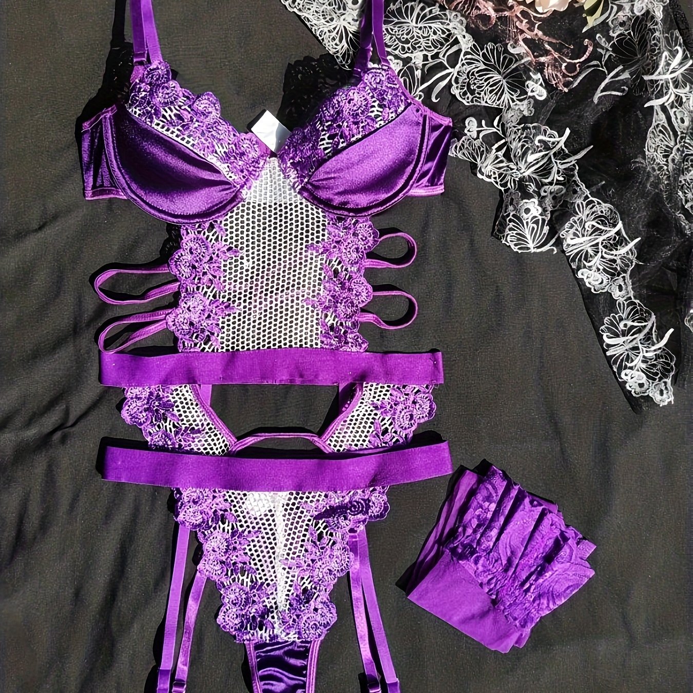 E-shop 3-teiliges Set: Pure Desire Damen-BH-Set im europäischen/amerikanischen Stil mit Durchbrochener Stickerei, Faserstoff,