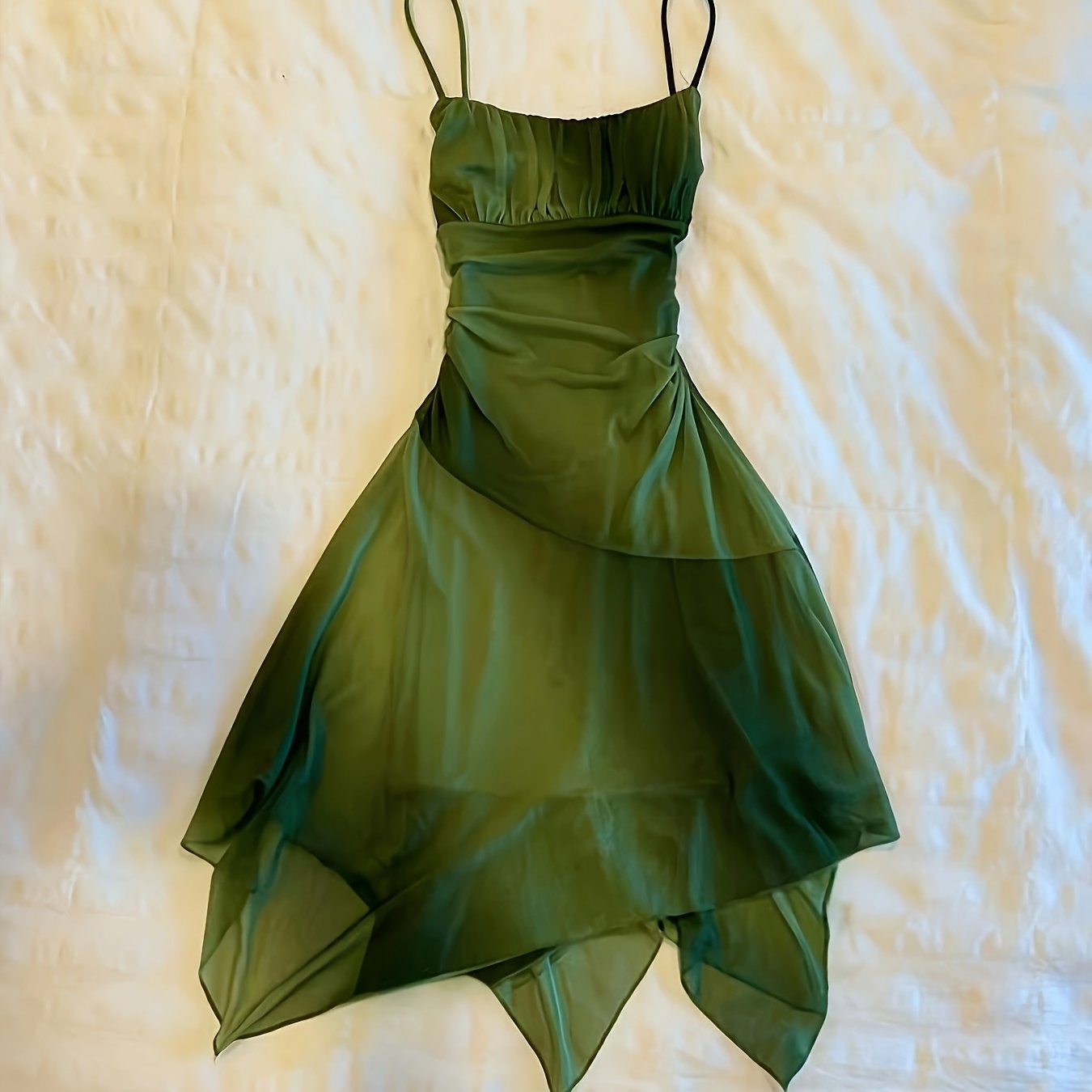 TEMU Robe mi-longue avec , dégradé vert foncé et design irrégulier