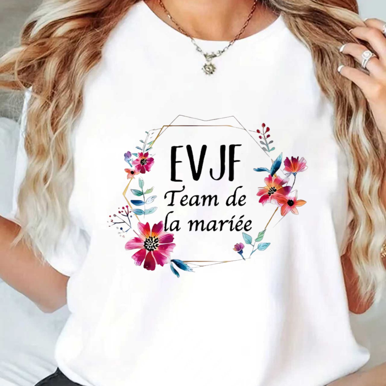 TEMU T-shirt à manches courtes pour enterrement de vie de fille, imprimé équipe de mariée, vêtements pour femmes rondes, légèrement extensible,