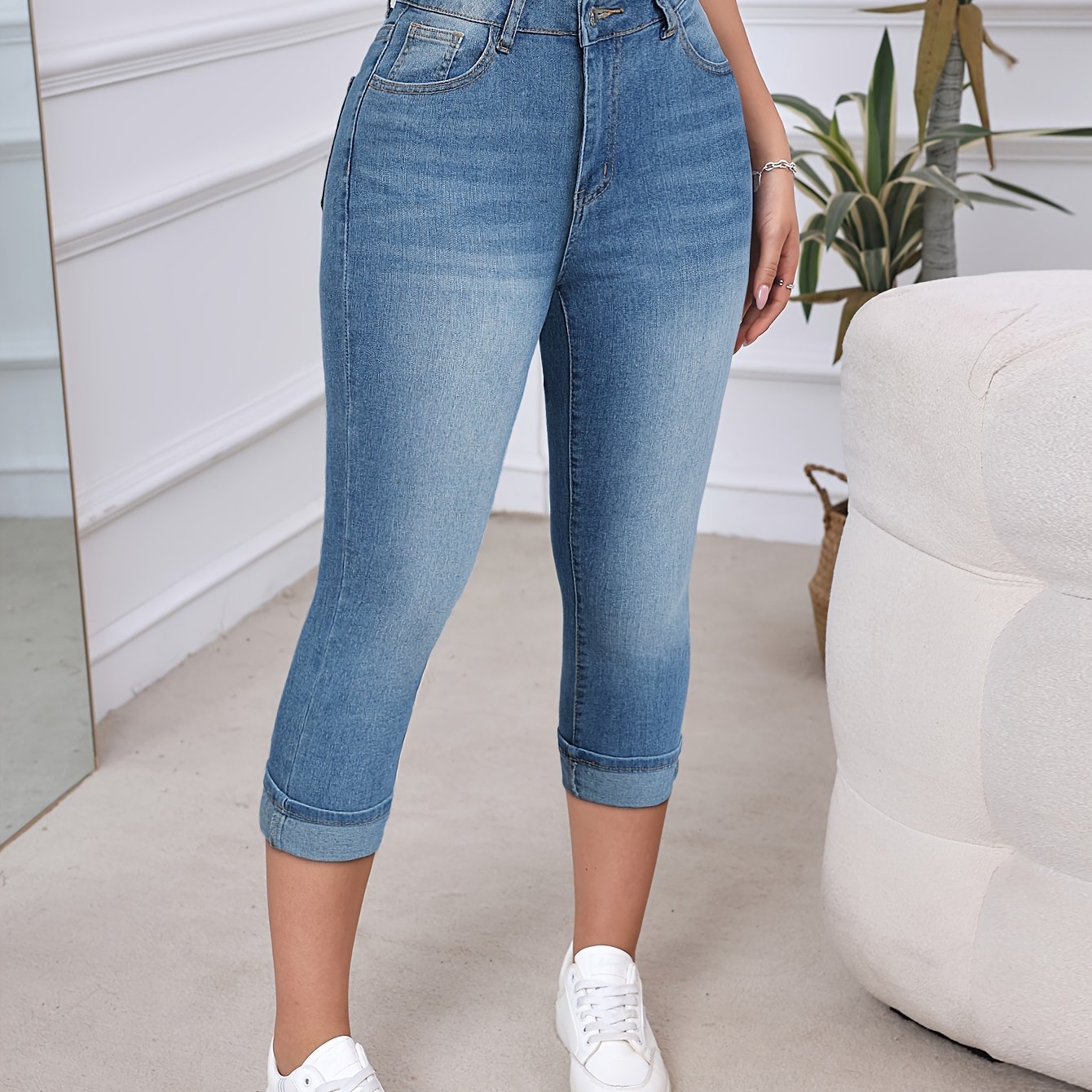 Women's Cropped Flared Jeans