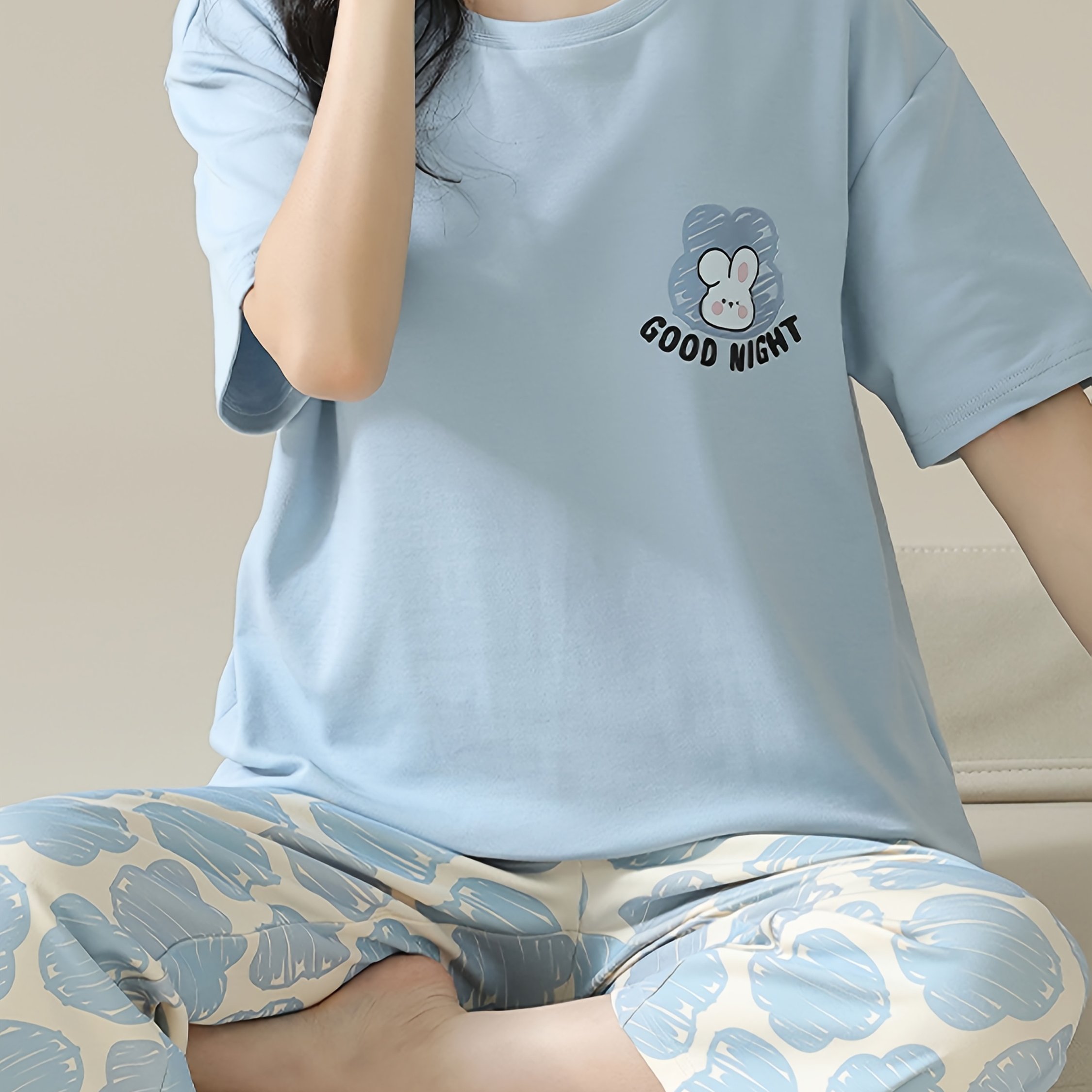 TEMU 【レディース】可愛いカートゥーンウサギプリント 柄 パジャマセット、 半袖トップスとカプリパンツ、ラバーブレンド、洗濯機洗い可、春夏スタイル