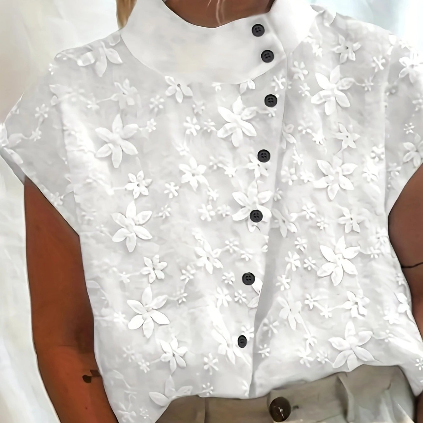 Solid Color High Neck Organza Embroidery Sleeveless Top