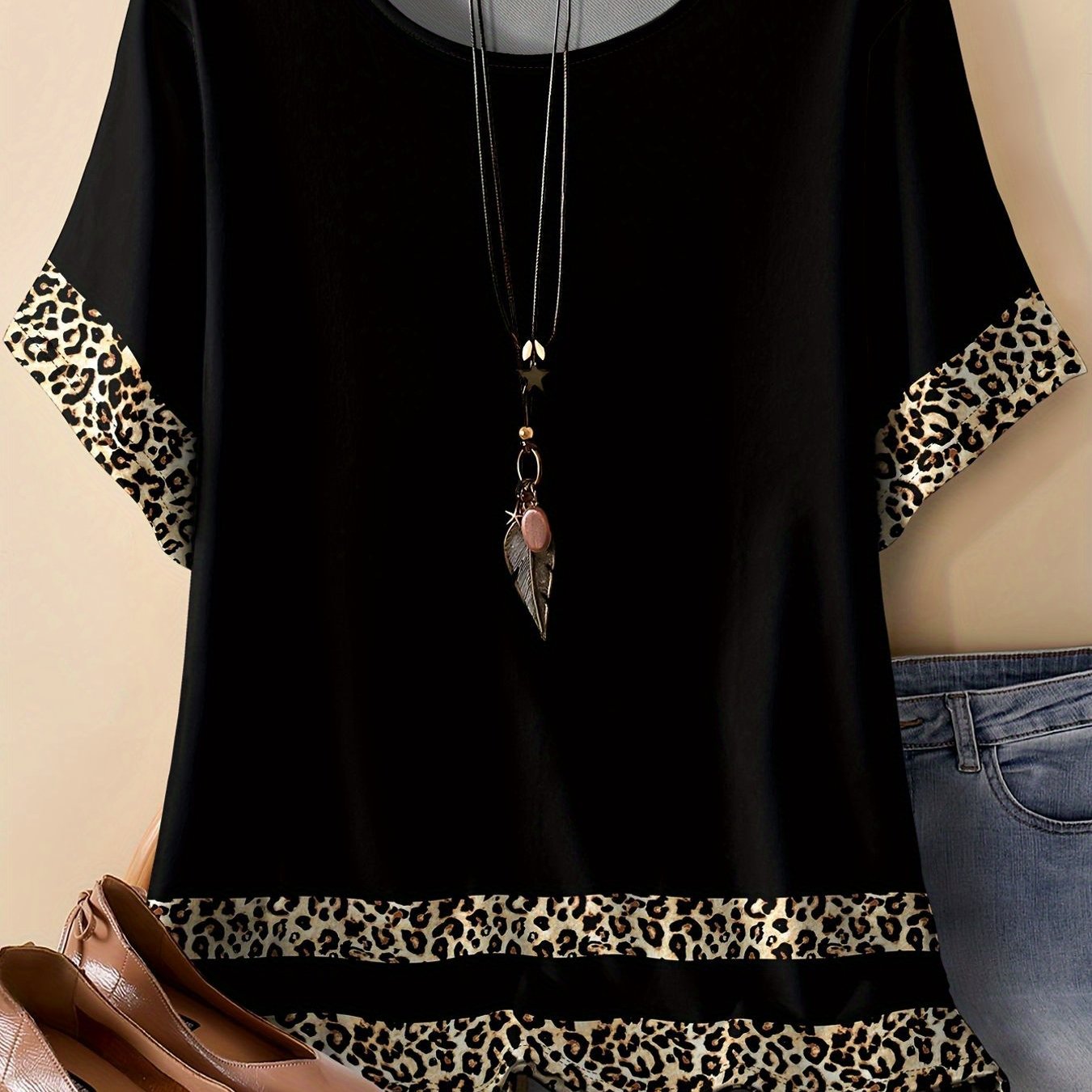 Plus Size - Women's Plus Size Retro Leopard Print T-shirt - Casual Crew Neck Short Sleeve Top, Medium Stretch, , No Accessories Included, Leopard Print Tee