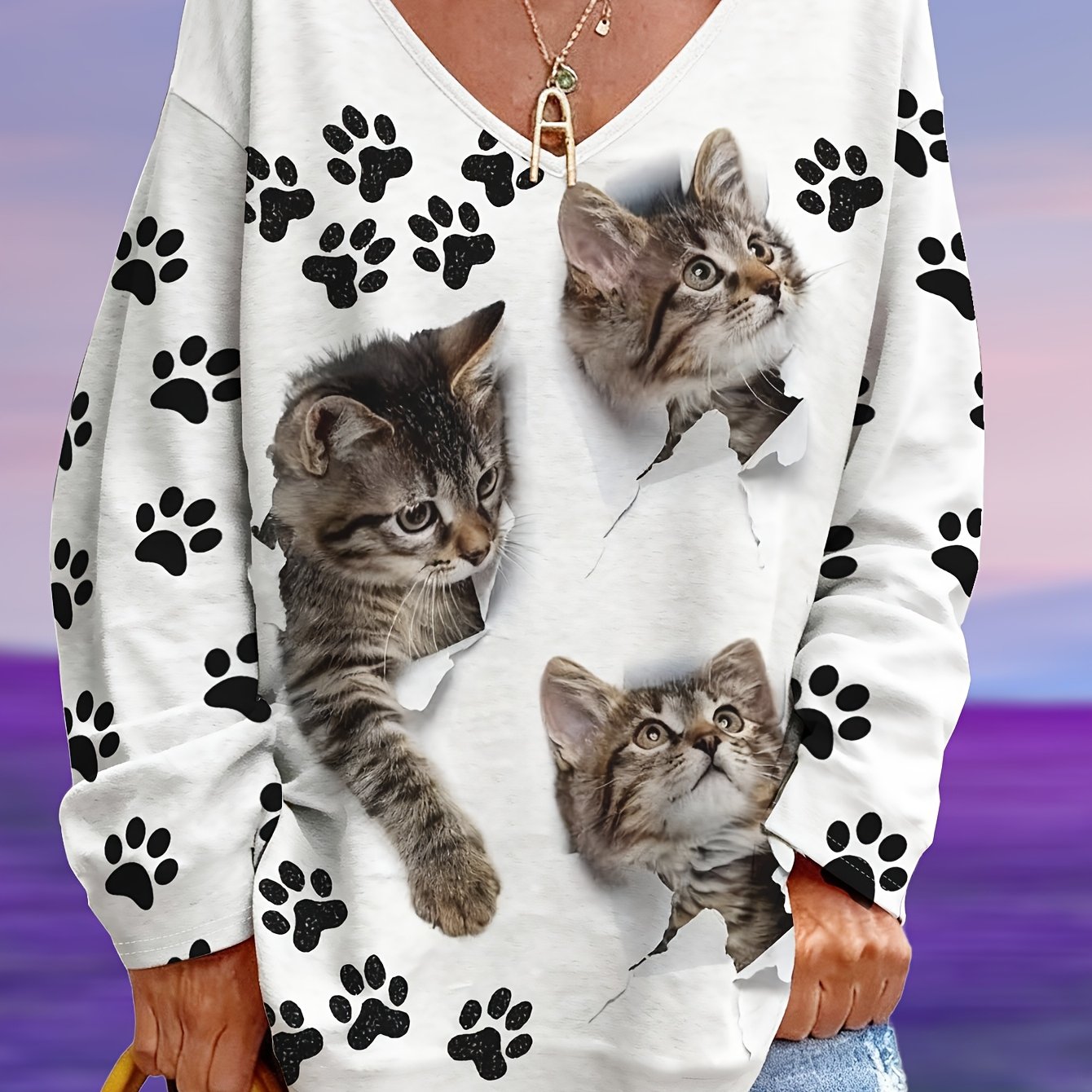TEMU Plus Size, Plus Size Women's Plus Size Apparel Cute Cat & Paw Print Hole-style Lovely Style Loose V-neck Plus Size T-shirt - Figure-flattering