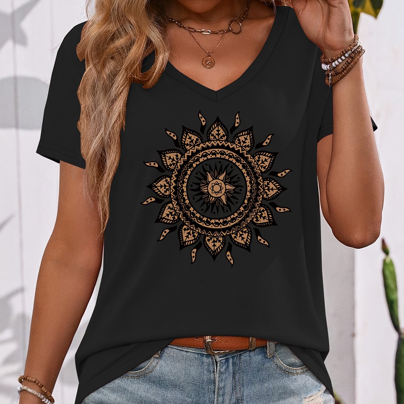 TEMU Vitality, Brightness, - A Mandala- Pattern Printed On A Printed Colored Short-sleeve V-neck T-shirt. Casual And Versatile, Comfortable And