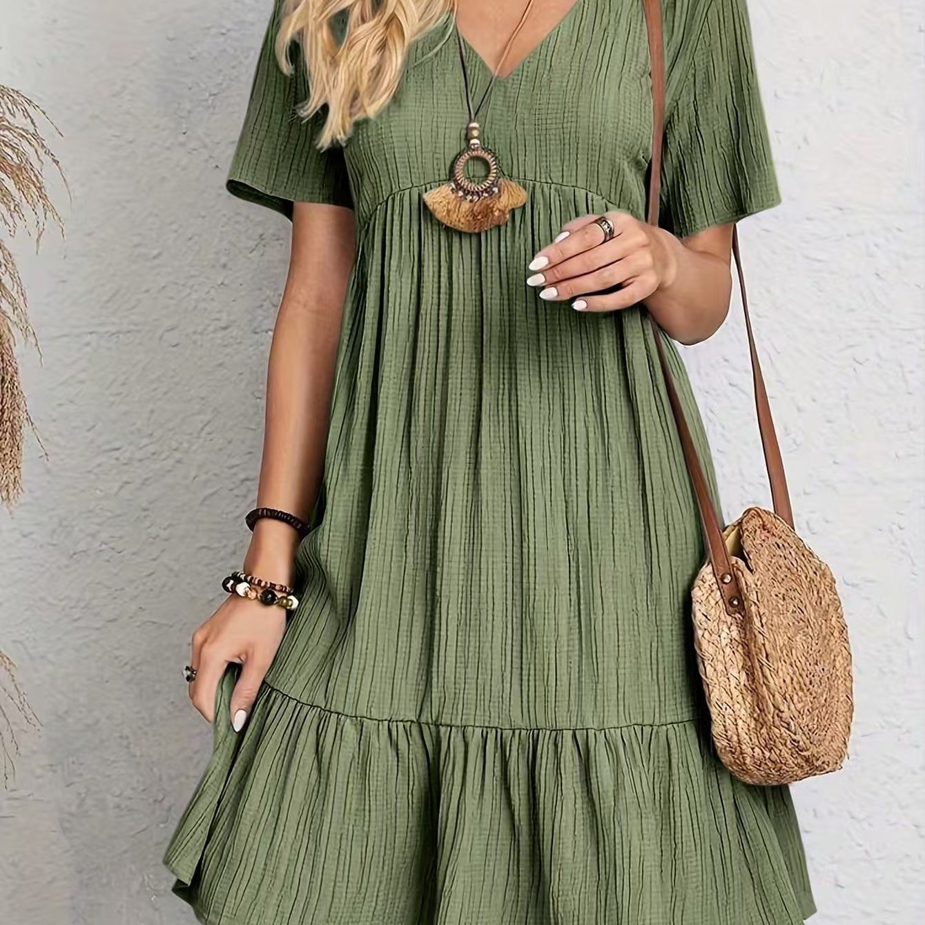 E-shop Elegantes stilvolles Damenkleid im nahöstlichen Stil mit V-Ausschnitt, einfarbig, kurzärmelig, lockere Passform, Freizeitkleid