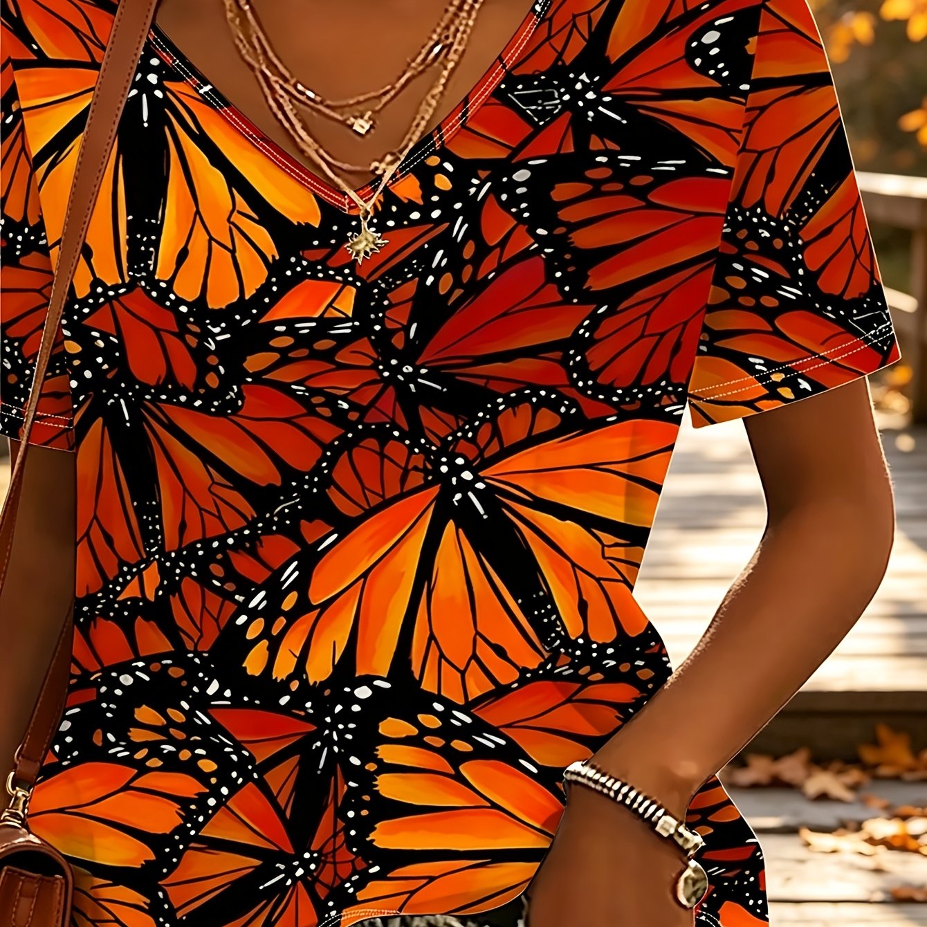 TEMU T-shirt grande taille pour femme à col en V et manches courtes, haut à imprimé papillon intégral, style décontracté tropical américain, pour les