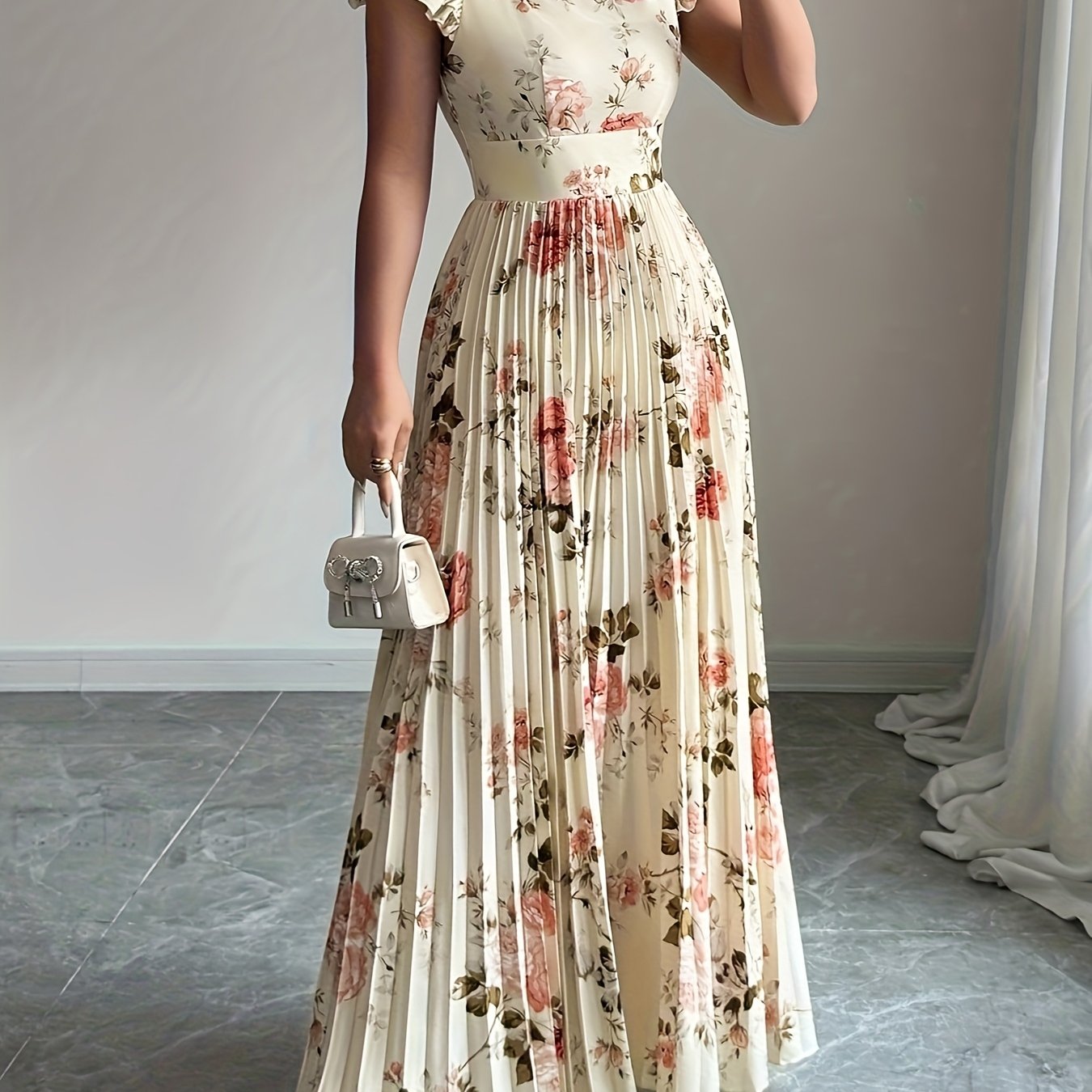 E-shop Elegantes Damenkleid mit floralem Print und Falzar, Sommer