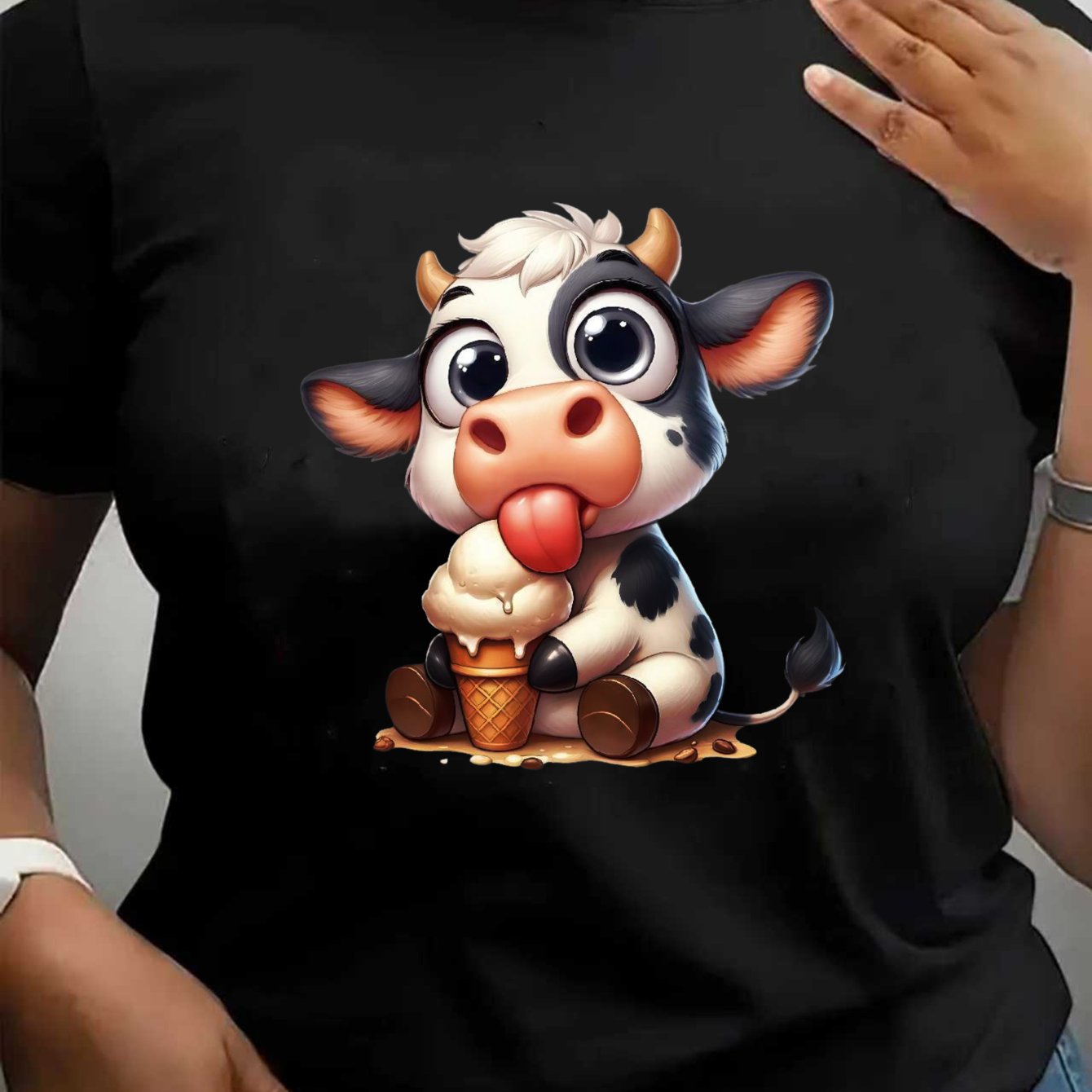 TEMU Adorable Little Cow Ice Cream Print, Elegant Plus-size Women's Black Round-neck Short-sleeve, Stylish And Versatile Casual Wear, Comfortable